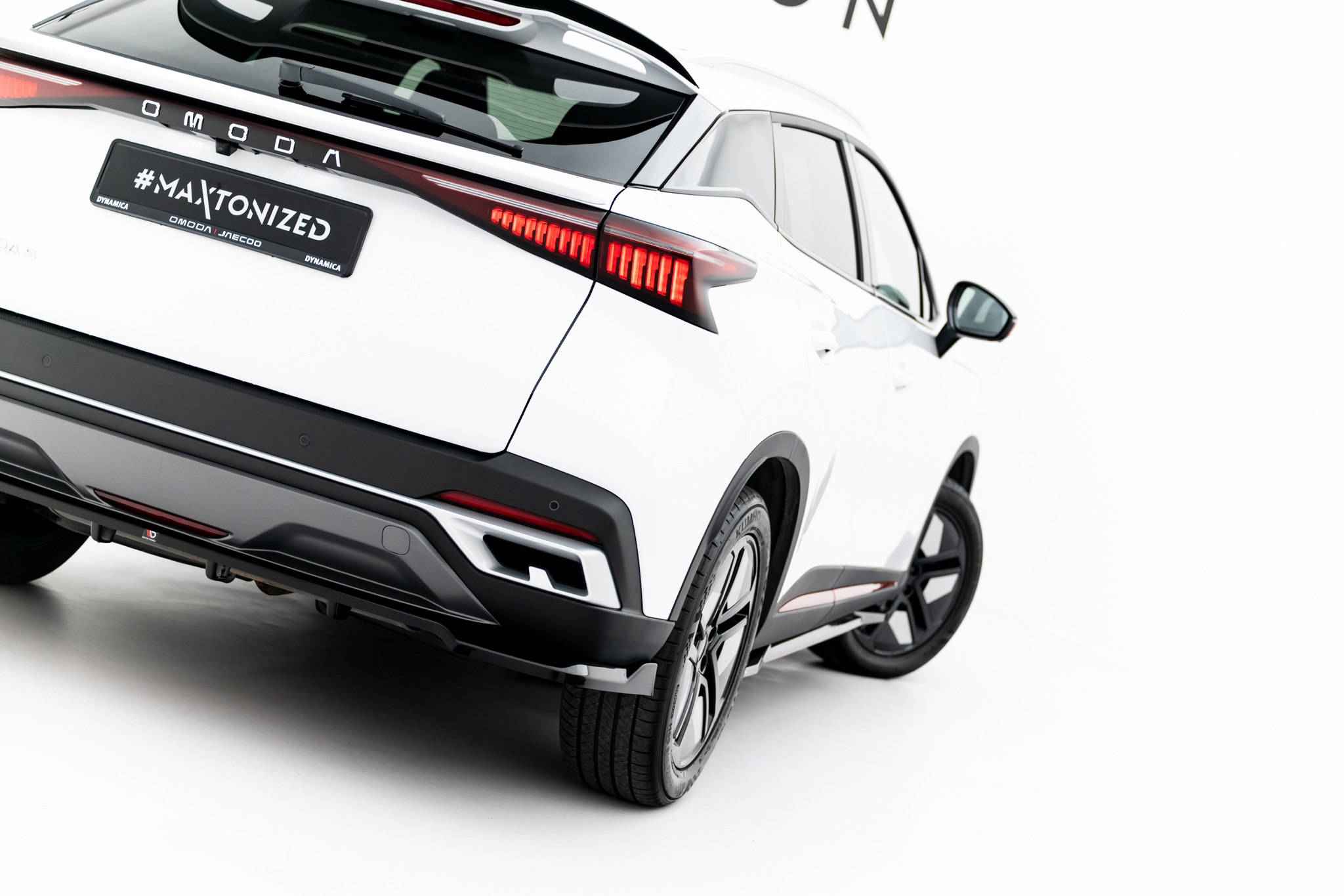 REAR SPLITTER (WITH VERTICAL BARS) SUITABLE FOR OMODA 5 MK1 – MAXTON DESIGN - 4
