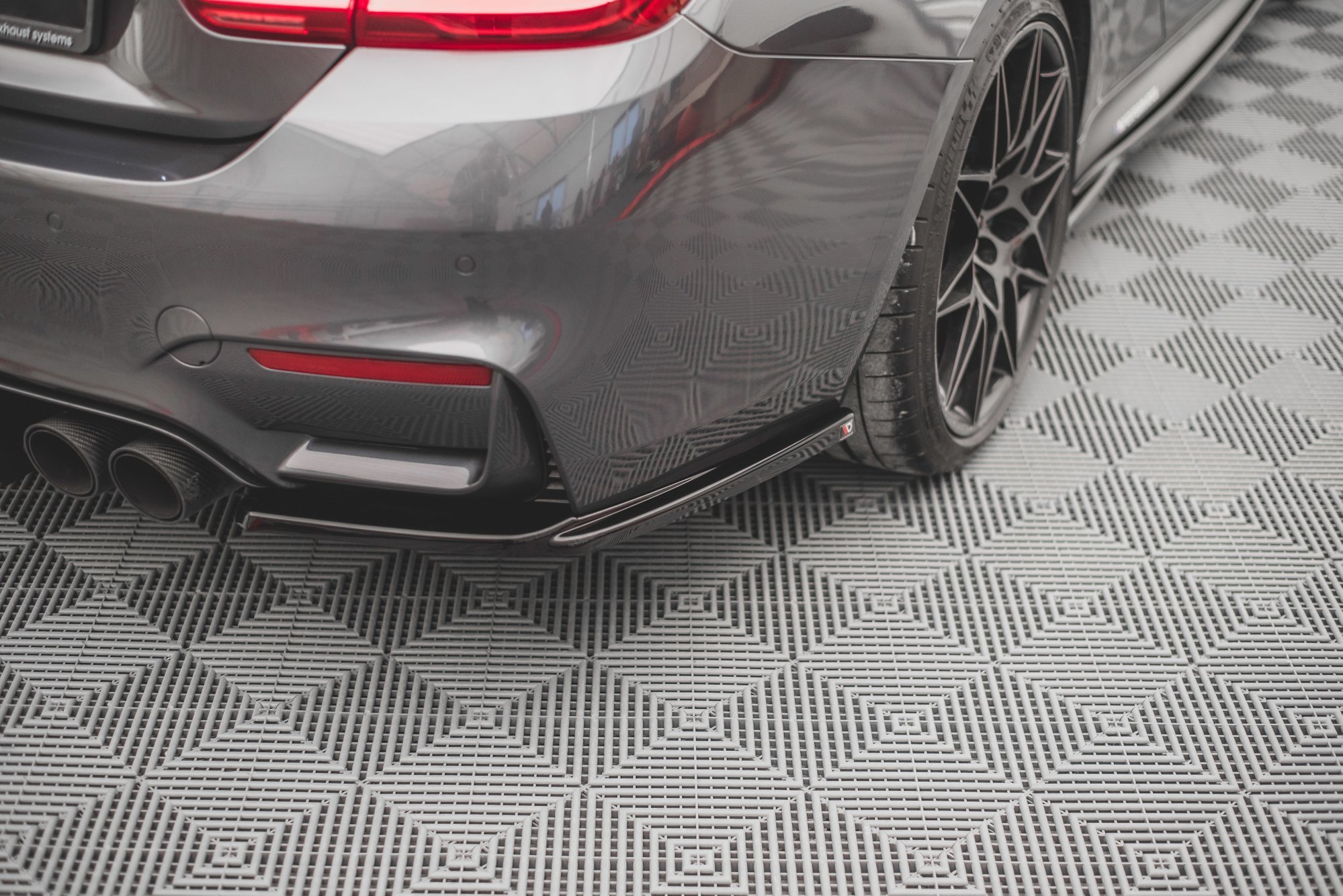 Rear Side Splitters V.2 BMW M4 F82 - 2