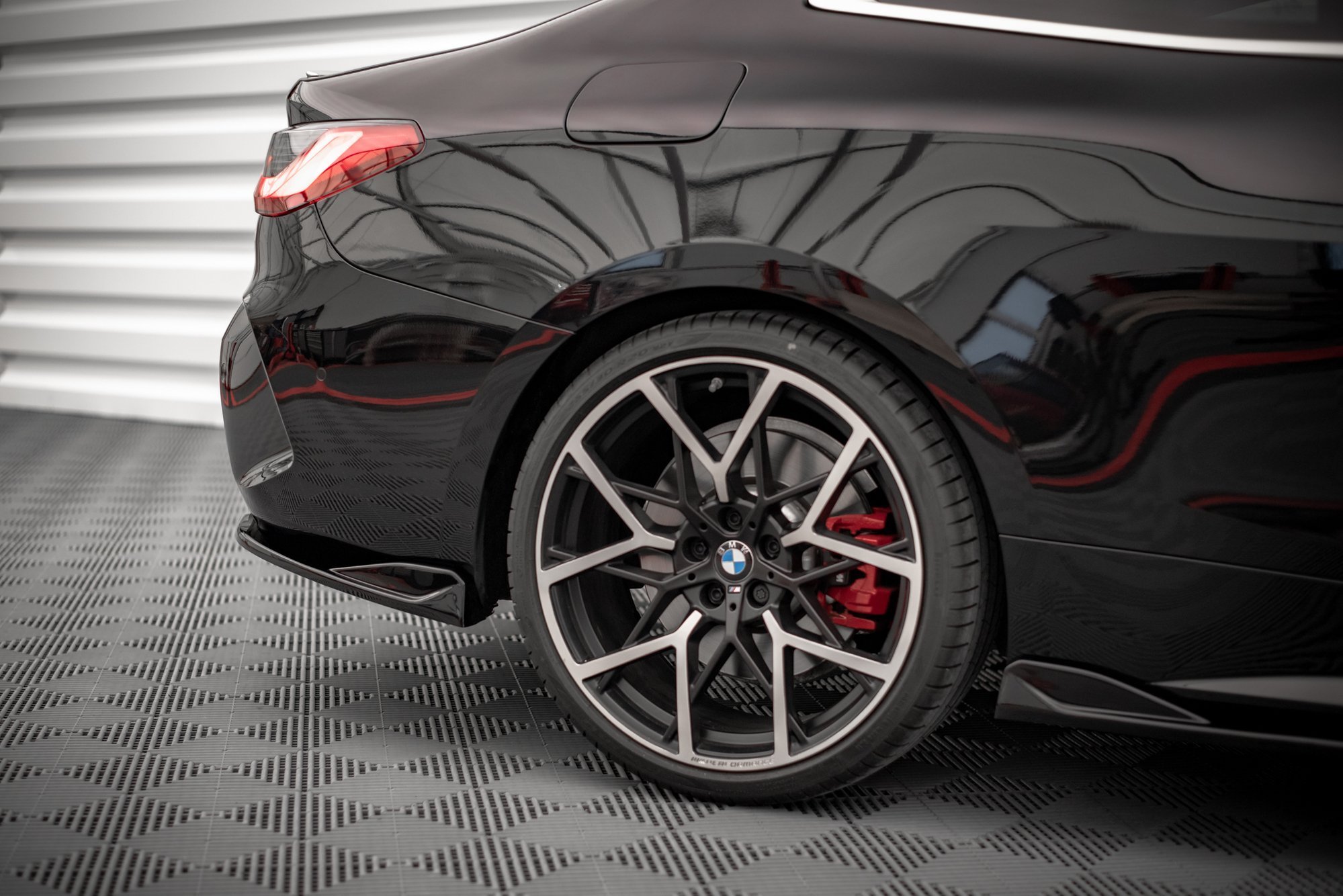 Rear Side Splitters V.2 BMW 4 M-Pack G22 / G23 - 2