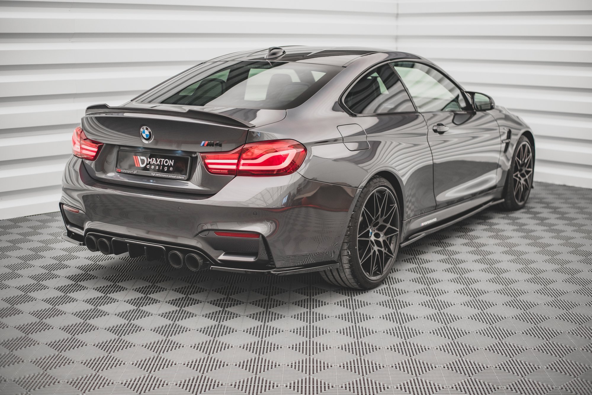 Rear Side Splitters V.3 BMW M4 F82 - 2