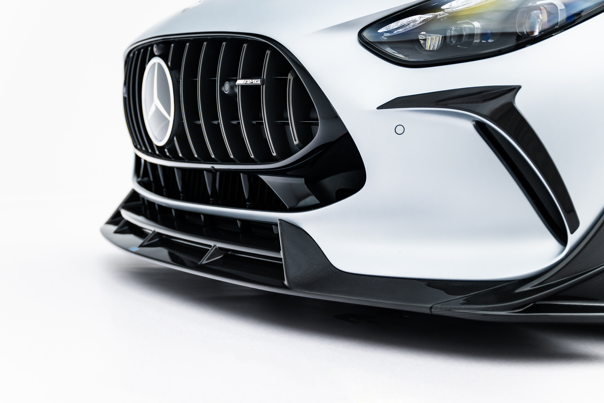 PREPREG CARBON FIBER FRONT SPLITTER SUITABLE FOR MERCEDES-AMG GT 63 / 55 / 63 S E PERFORMANCE C192 – MAXTON DESIGN - 4