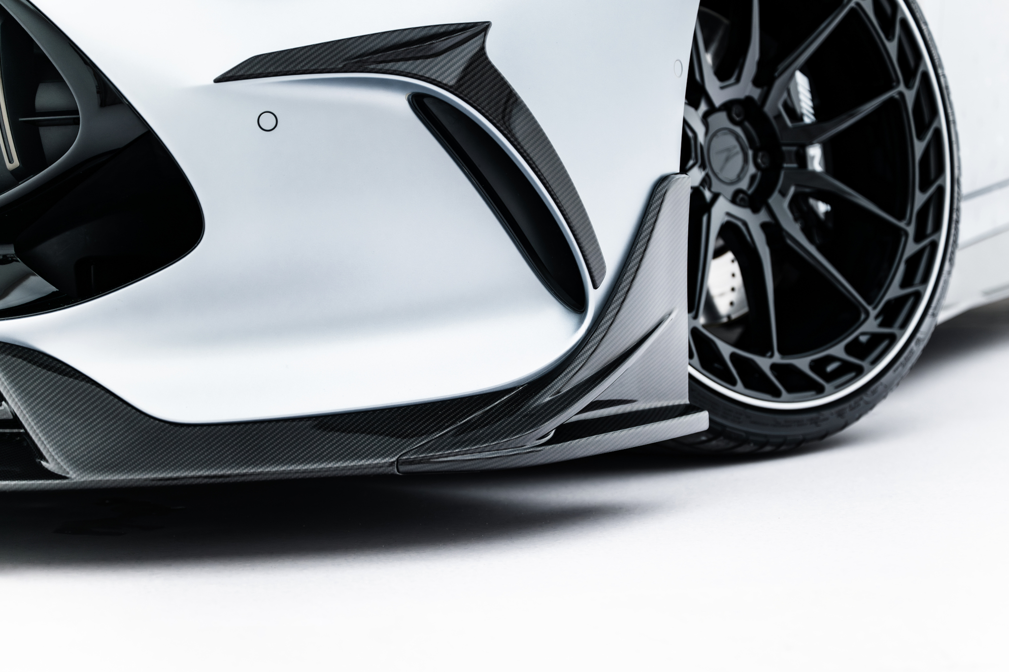PREPREG CARBON FIBER FRONT SPLITTER SUITABLE FOR MERCEDES-AMG GT 63 / 55 / 63 S E PERFORMANCE C192 – MAXTON DESIGN - 10