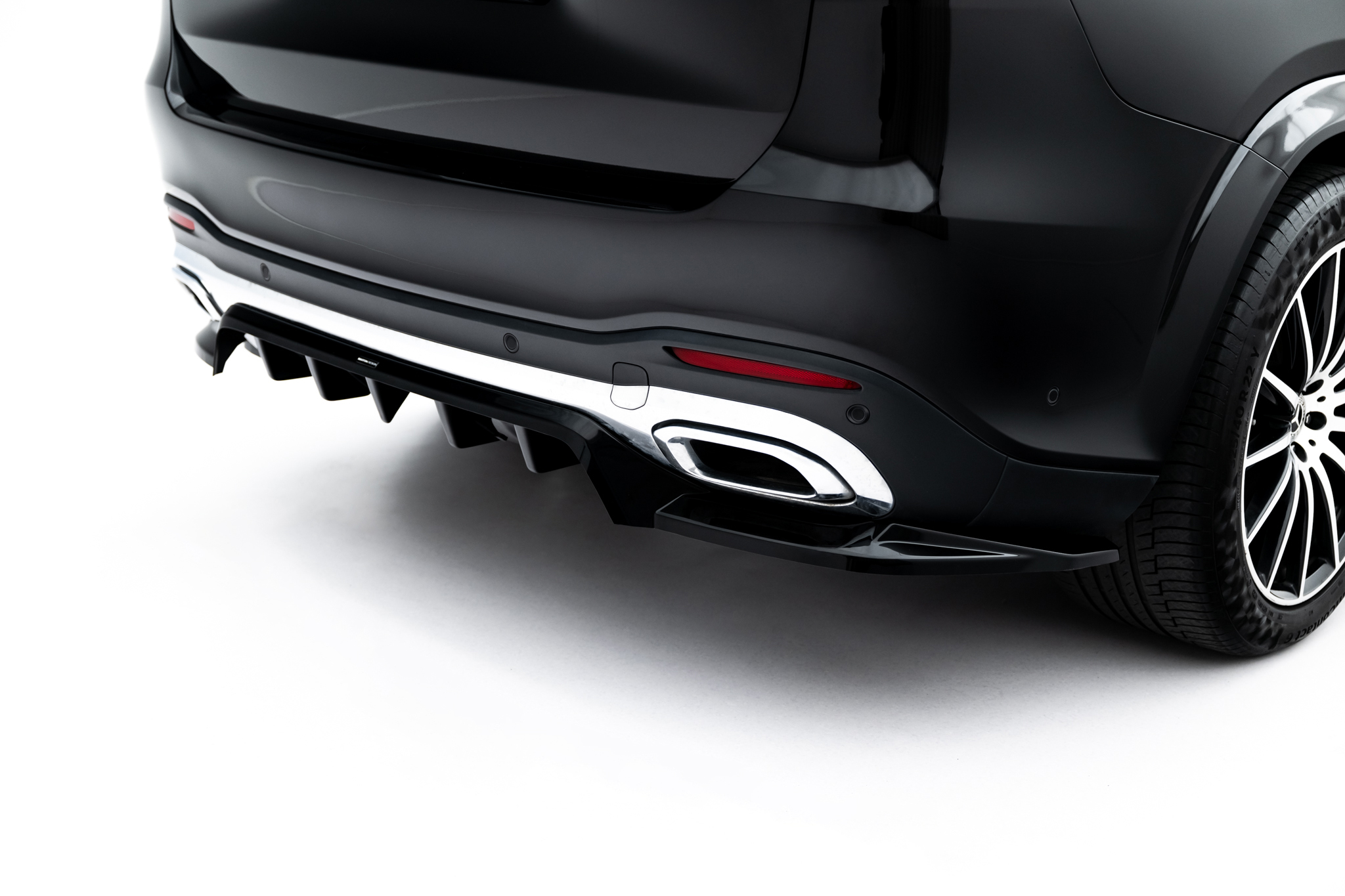 REAR SPLITTER (WITH VERTICAL BARS) V.2 SUITABLE FOR MERCEDES-BENZ GLS AMG-LINE X167 – MAXTON DESIGN - 7