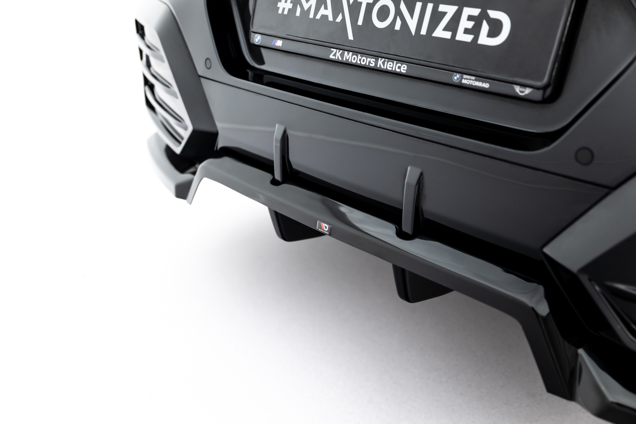 REAR SPLITTER (WITH VERTICAL BARS) SUITABLE FOR BMW X2 M-PACK / IX2 U10 – MAXTON DESIGN - 2