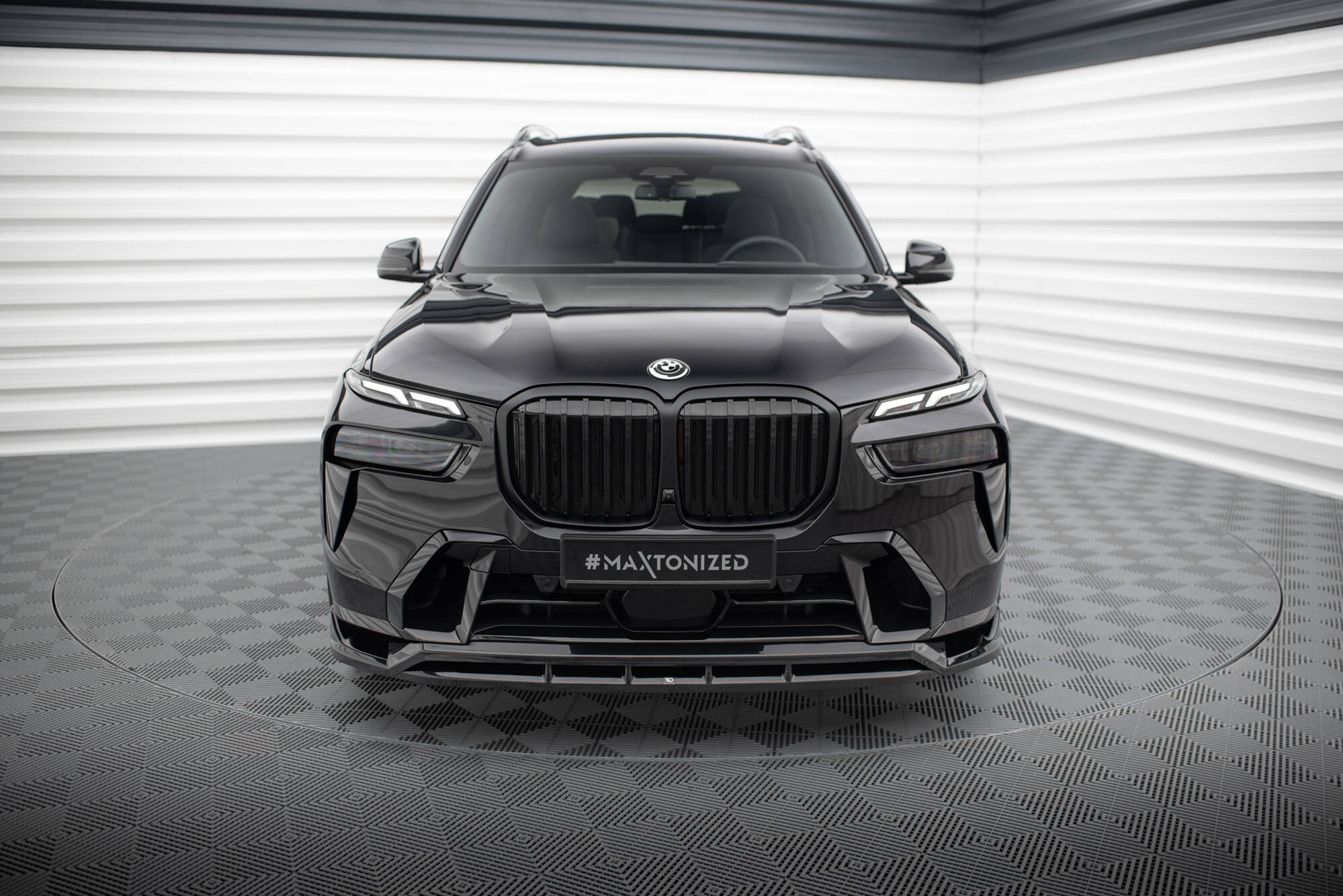 Front Splitter BMW X7 M-Pack G07 Facelift - 4