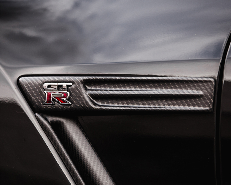 AGENCY POWER KOLFIBER FRÄMRE SKÄRMAR LOGO PLATE NISSAN R35 GT-R 09-16 - 3