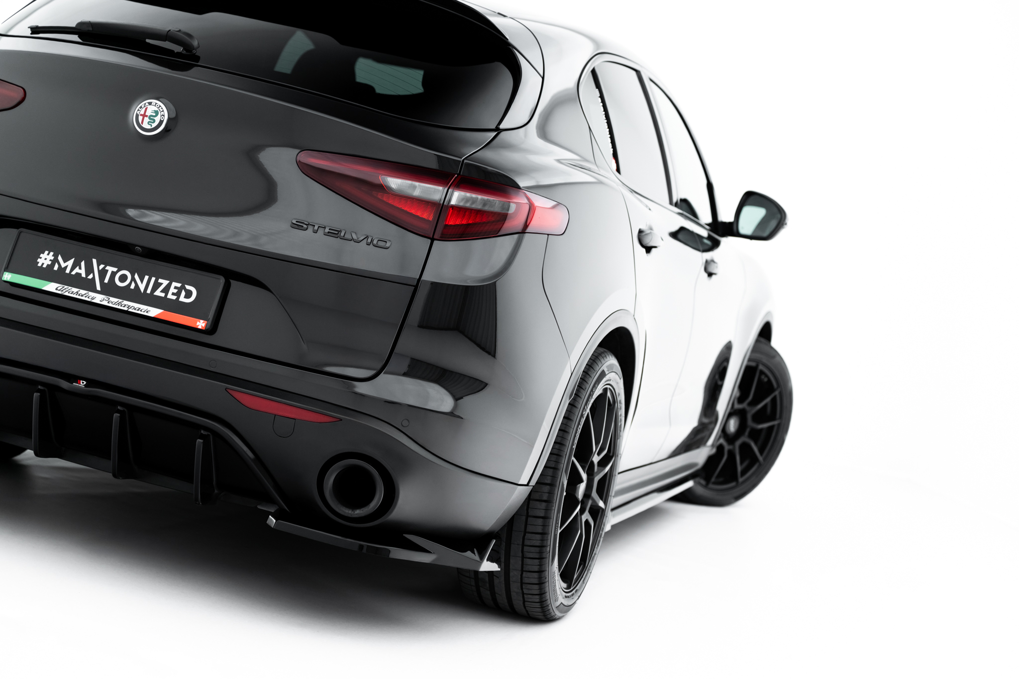 REAR SIDE SPLITTERS V.2 SUITABLE FOR ALFA ROMEO STELVIO MK1 – MAXTON DESIGN