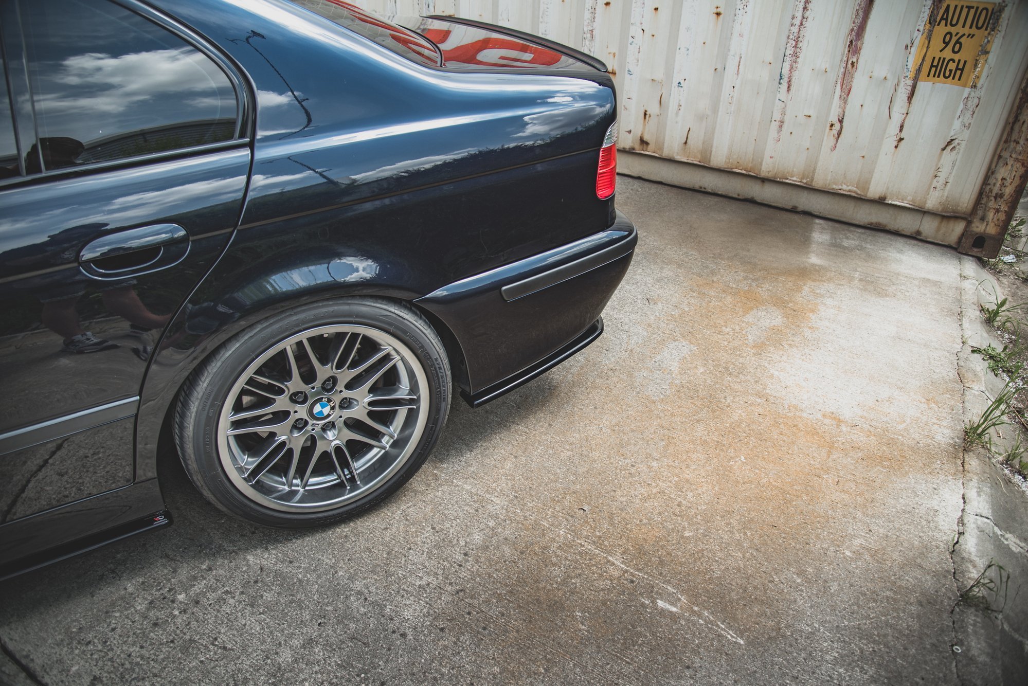 Rear Side Splitters BMW M5 / 5 M-Pack E39 - 5