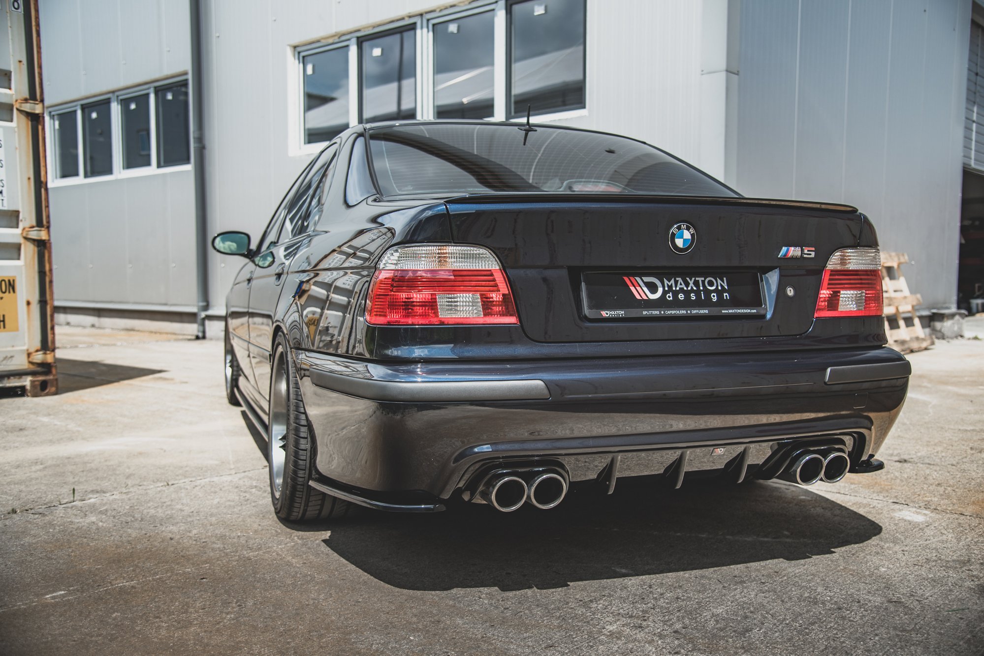Rear Side Splitters BMW M5 / 5 M-Pack E39 - 6