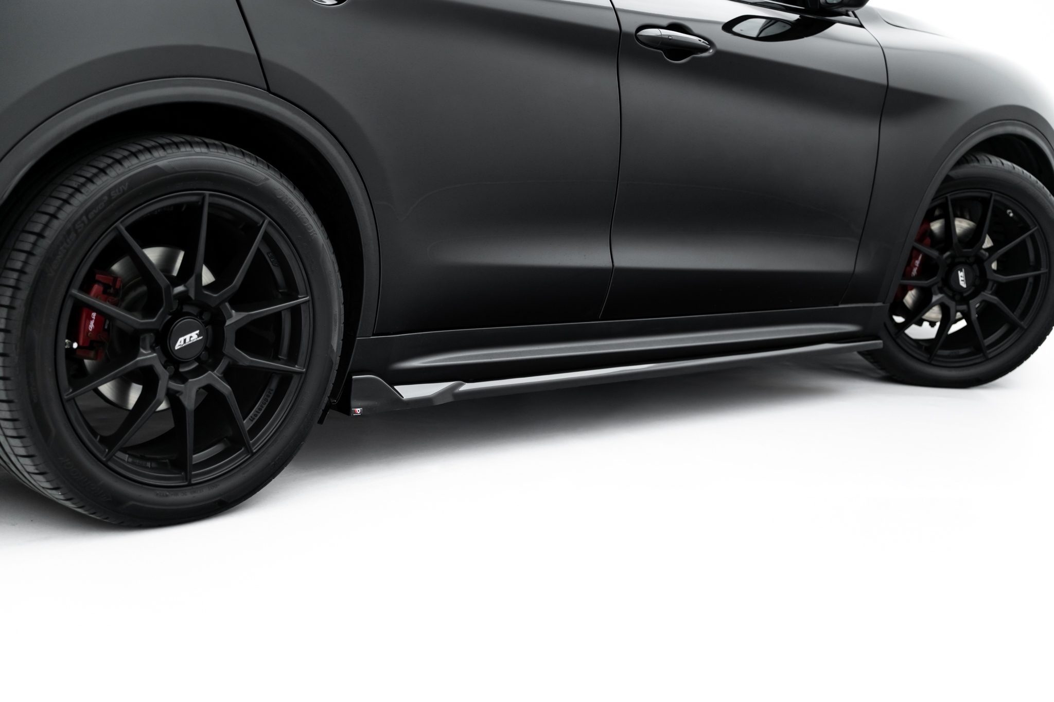 SIDE SKIRTS DIFFUSERS V.2 SUITABLE FOR ALFA ROMEO STELVIO MK1 – MAXTON DESIGN - 3