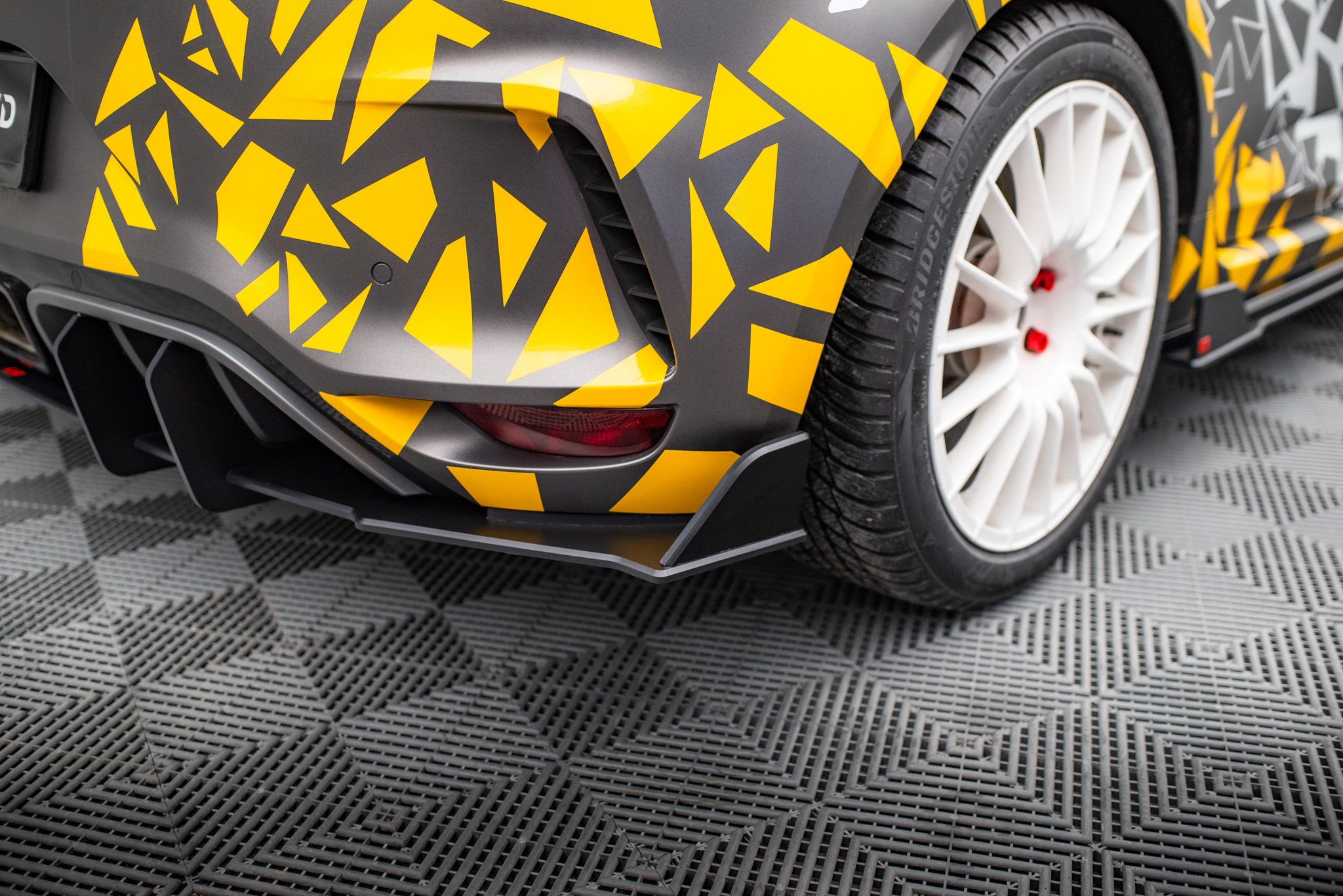 STREET PRO REAR DIFFUSER SUITABLE FOR RENAULT MEGANE RS MK4 – MAXTON DESIGN - 4
