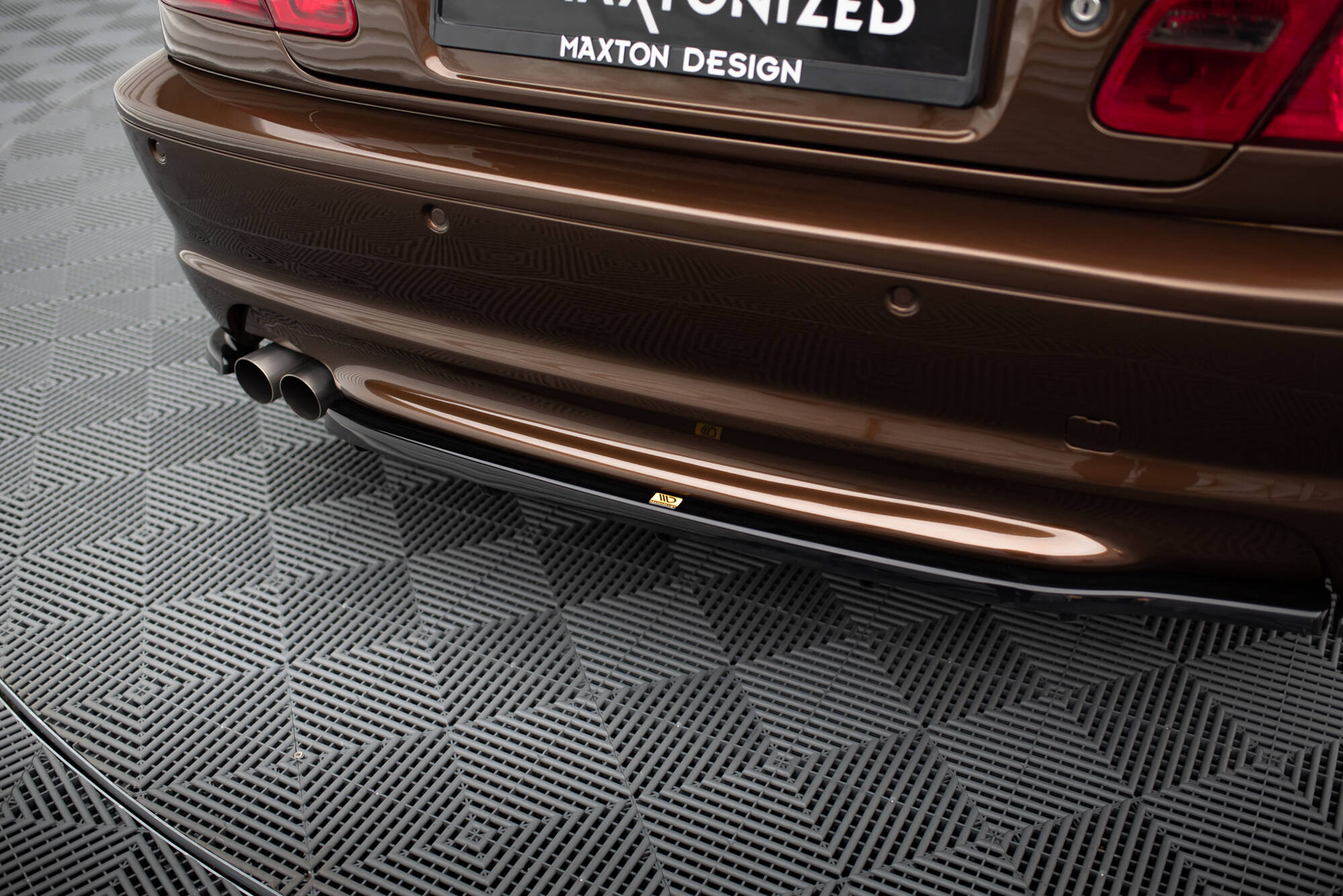Central Rear Splitter (Vertical Bars) BMW 3 E46 Coupe M-Pack - 4