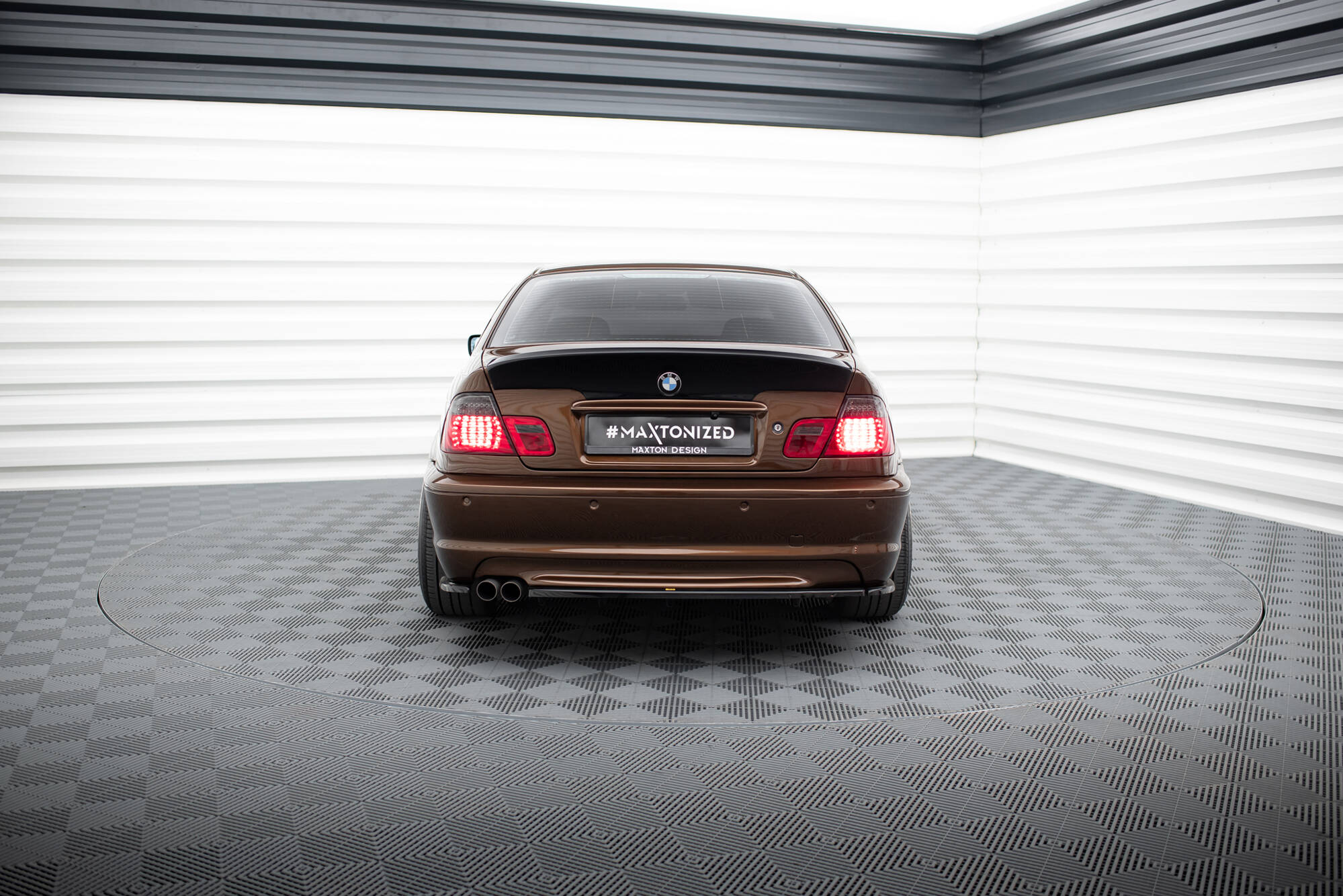 Central Rear Splitter (Vertical Bars) BMW 3 E46 Coupe M-Pack - 2