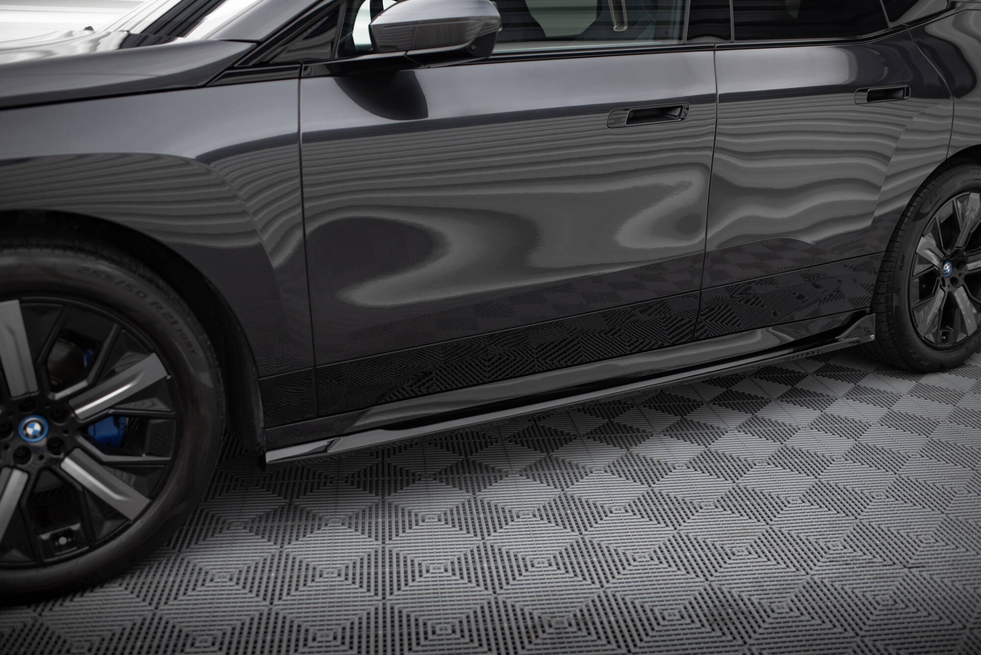 Side Skirts Diffusers BMW iX M-Pack i20 - 3