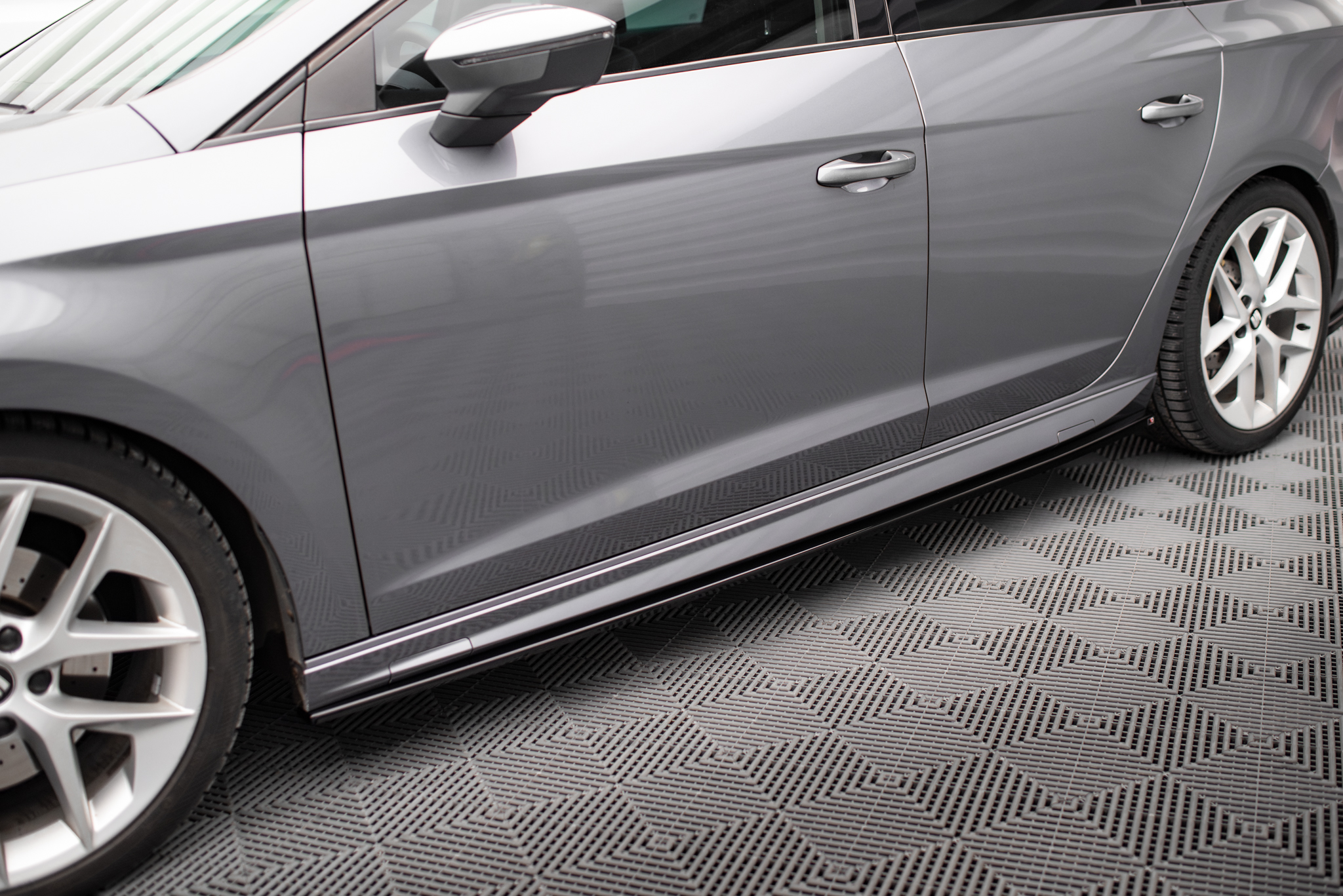 SIDE SKIRTS DIFFUSERS SUITABLE FOR SEAT LEON CUPRA / FR / STANDARD AERO MK3 / MK3 FACELIFT – MAXTON DESIGN - 2