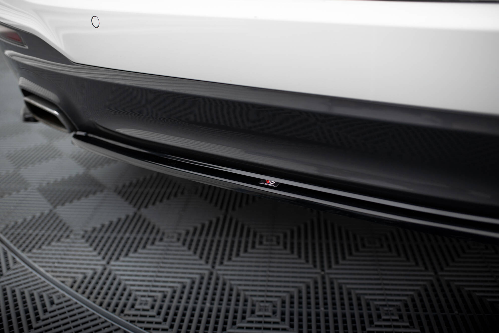 Central Rear Splitter BMW 5 G30 / G31 M-Sport - 4