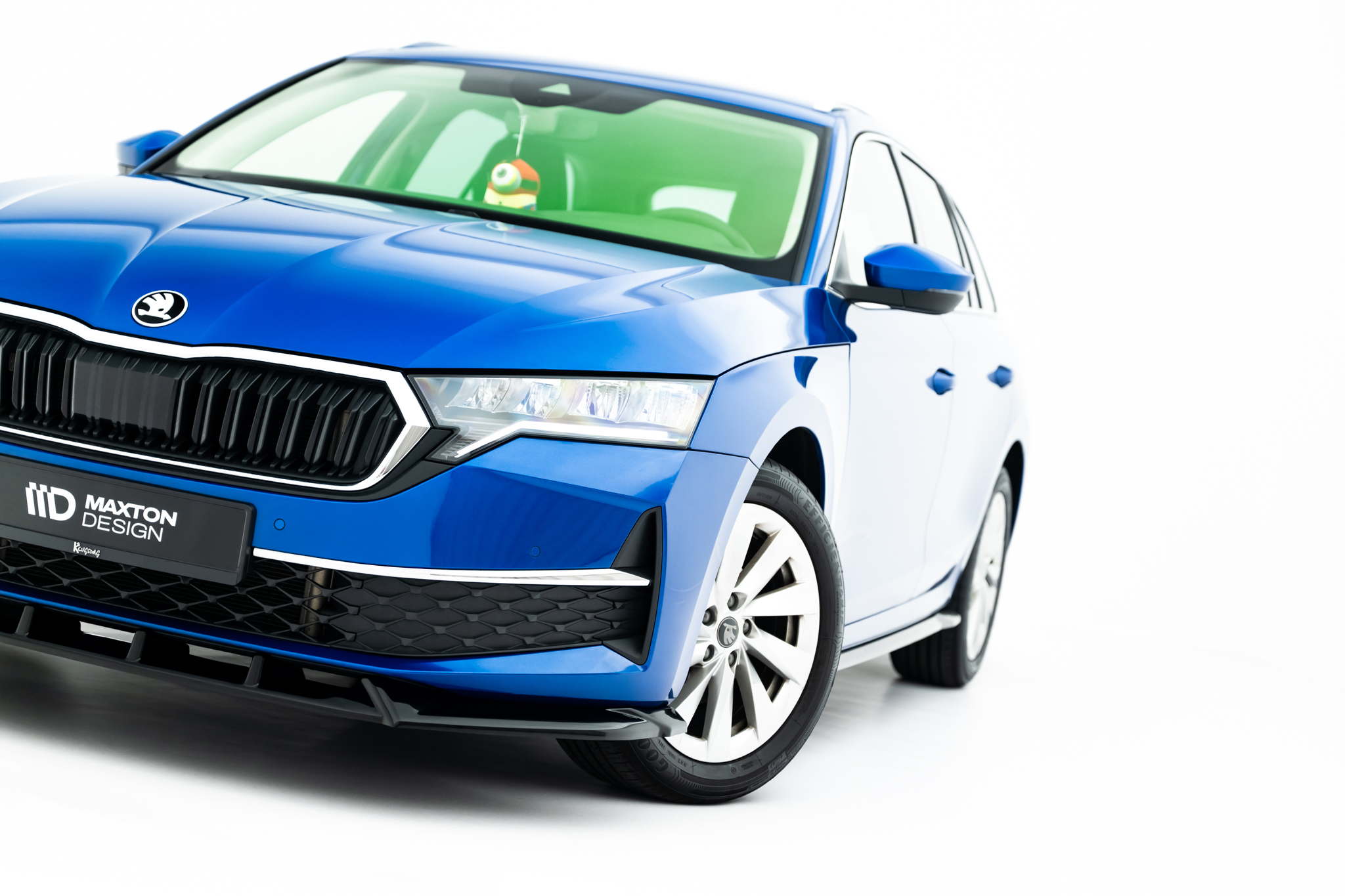 FRONT SPLITTER SUITABLE FOR SKODA OCTAVIA LIFTBACK / COMBI MK4 FACELIFT – MAXTON DESIGN