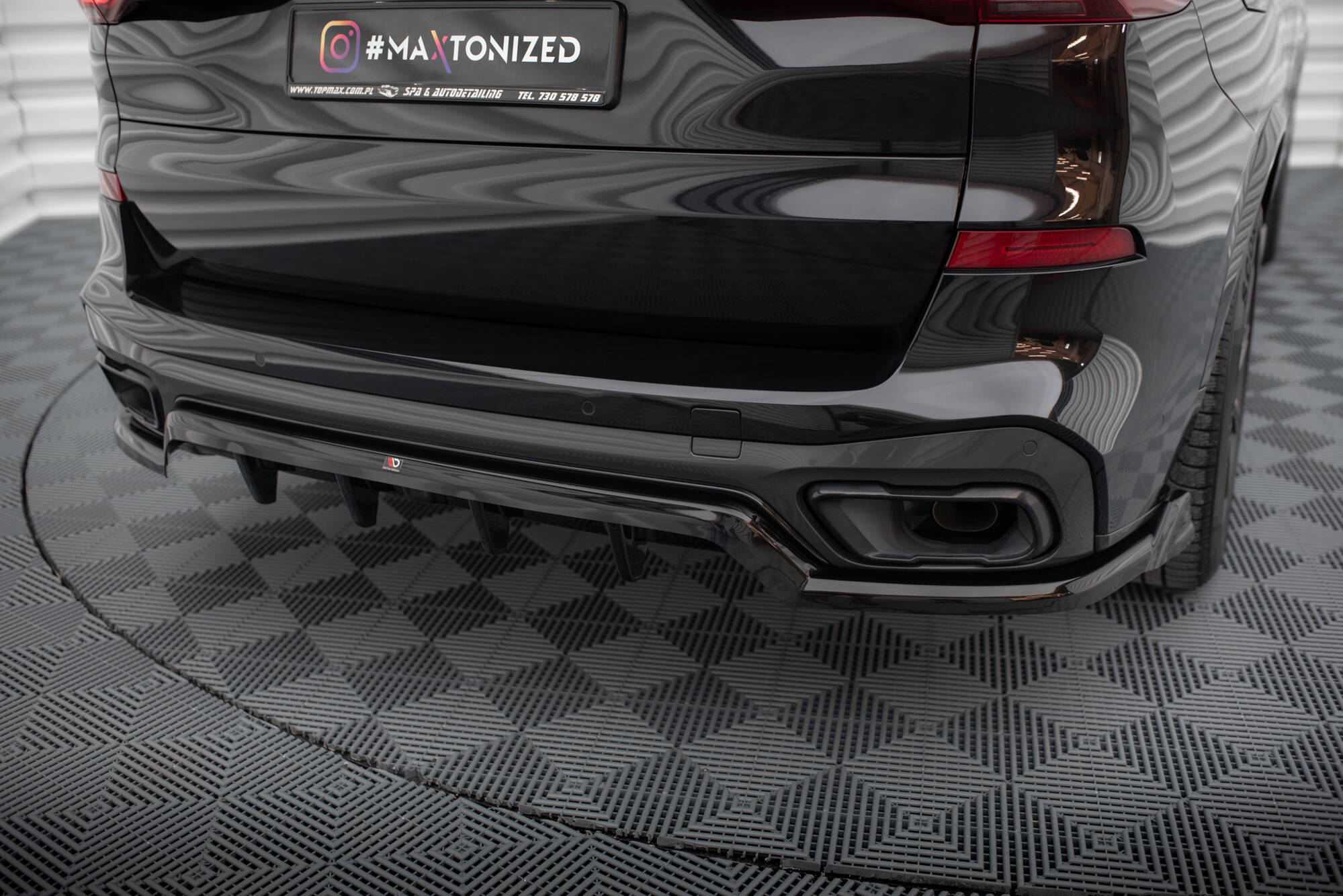Central Rear Splitter (Vertical Bars) BMW X5 M-Sport G05 - 4