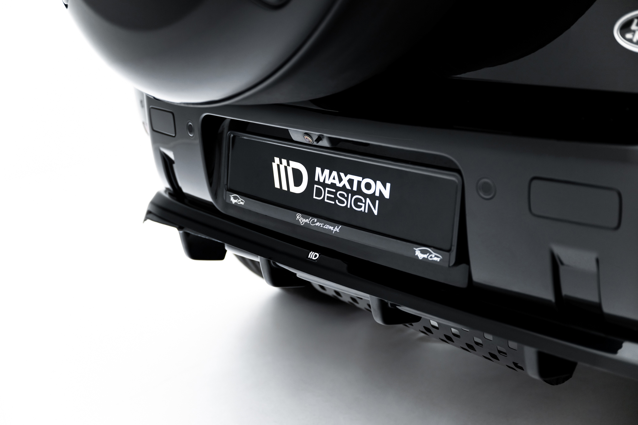 REAR SPLITTER (WITH VERTICAL BARS) SUITABLE FOR LAND ROVER DEFENDER MK4 – MAXTON DESIGN - 3