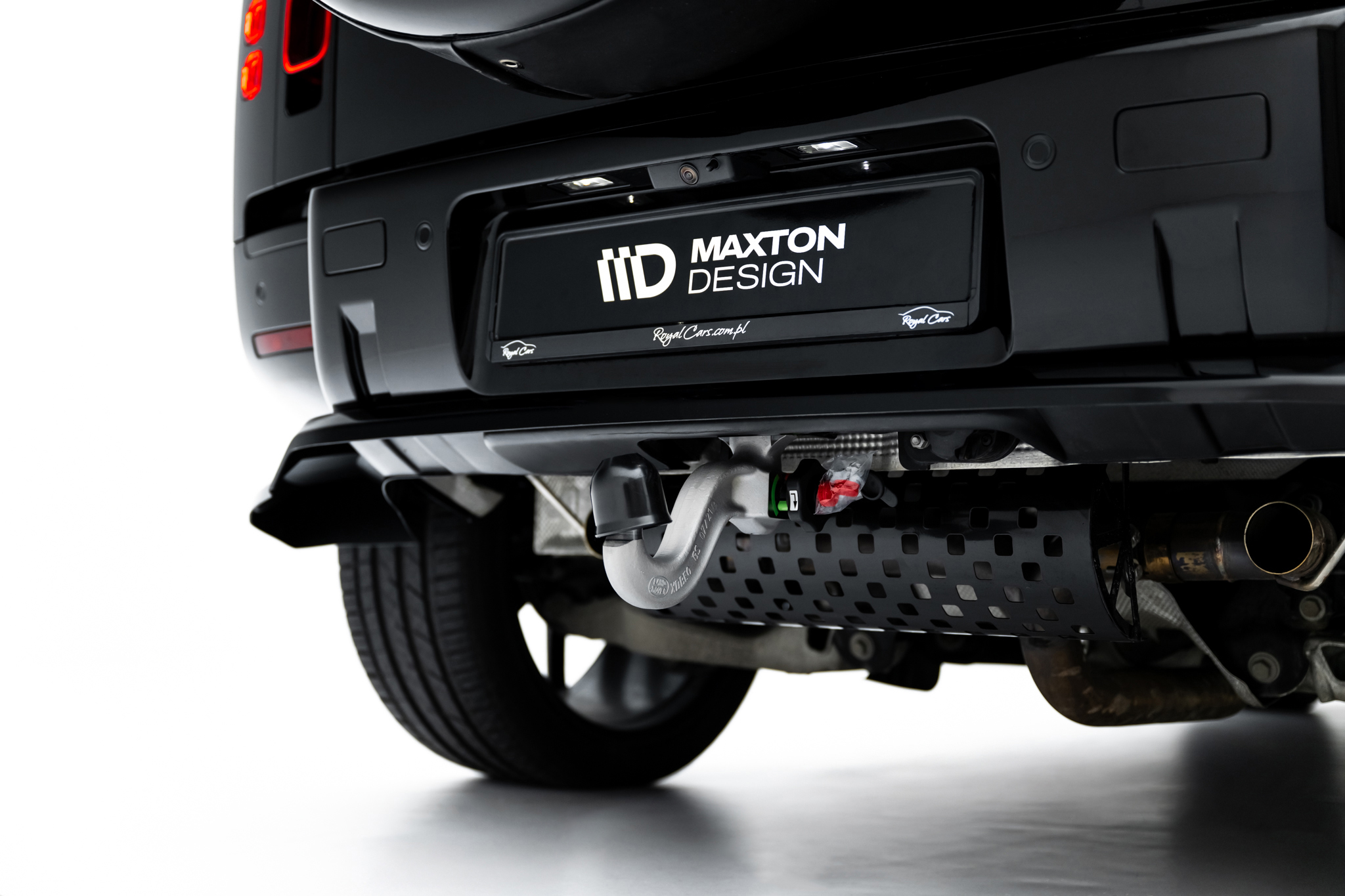 REAR SPLITTER (WITH VERTICAL BARS) SUITABLE FOR LAND ROVER DEFENDER MK4 – MAXTON DESIGN - 7