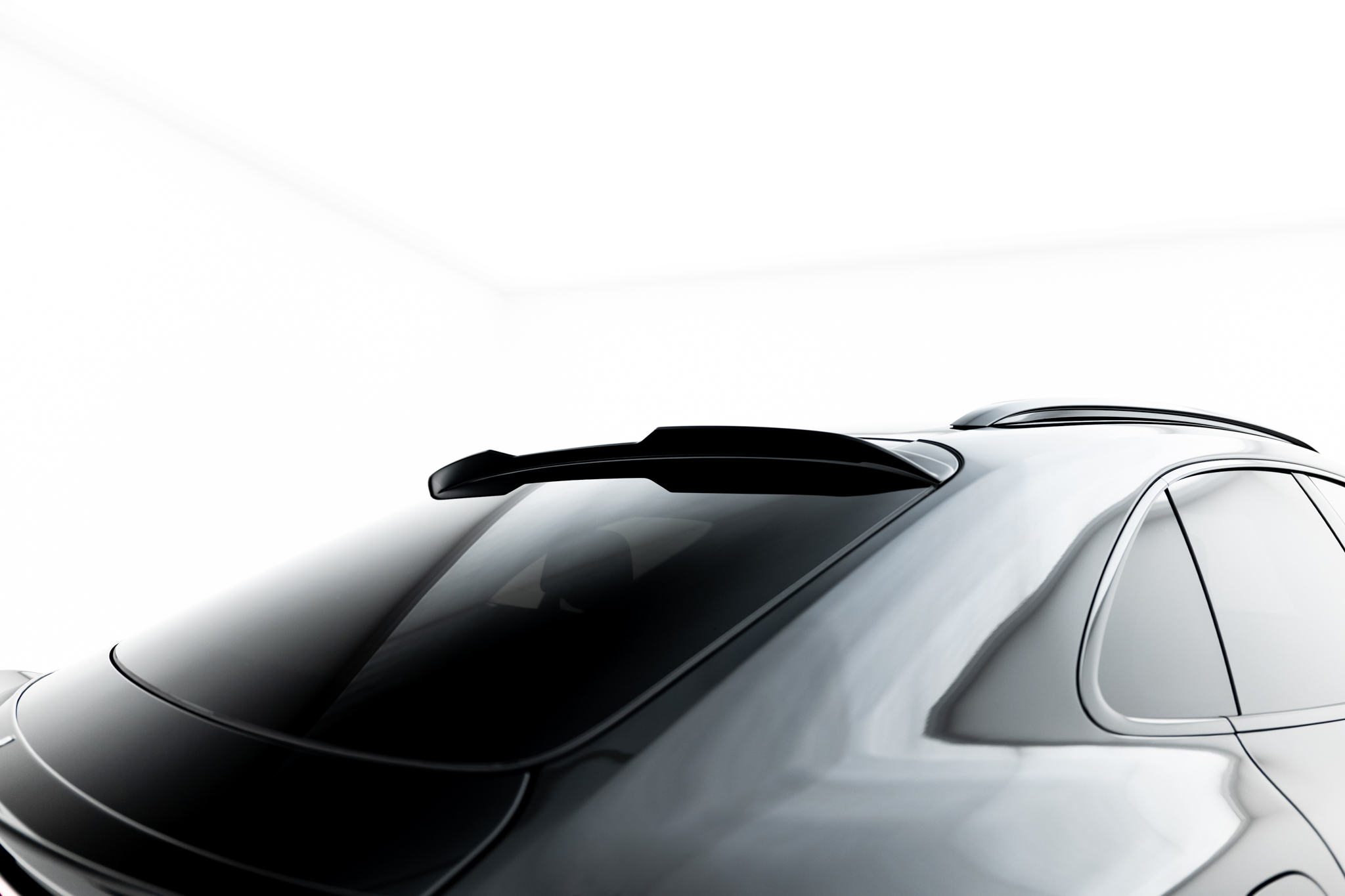 UPPER SPOILER CAP SUITABLE FOR PORSCHE MACAN EV MK1 – MAXTON DESIGN - 2