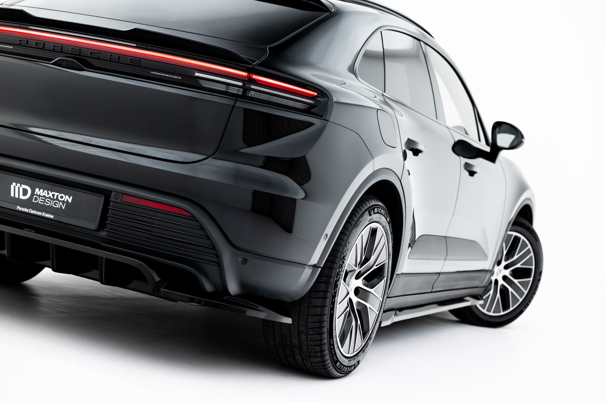 REAR SPLITTER (WITH VERTICAL BARS) SUITABLE FOR PORSCHE MACAN EV MK1 – MAXTON DESIGN