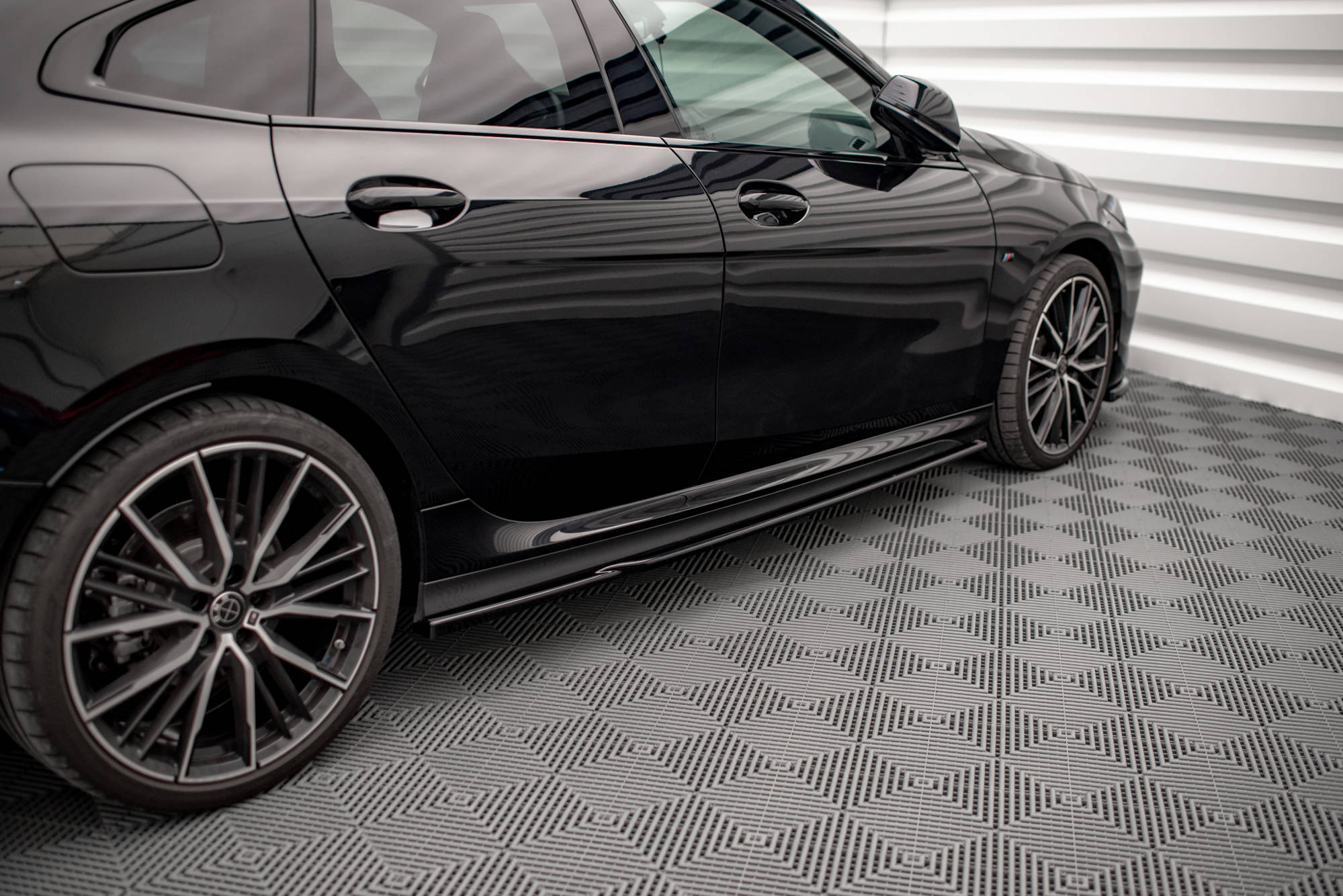 Side Skirts Diffusers V.1 Bmw 2 GRAN Coupe M-pack / M235I F44 (2019-) - 2