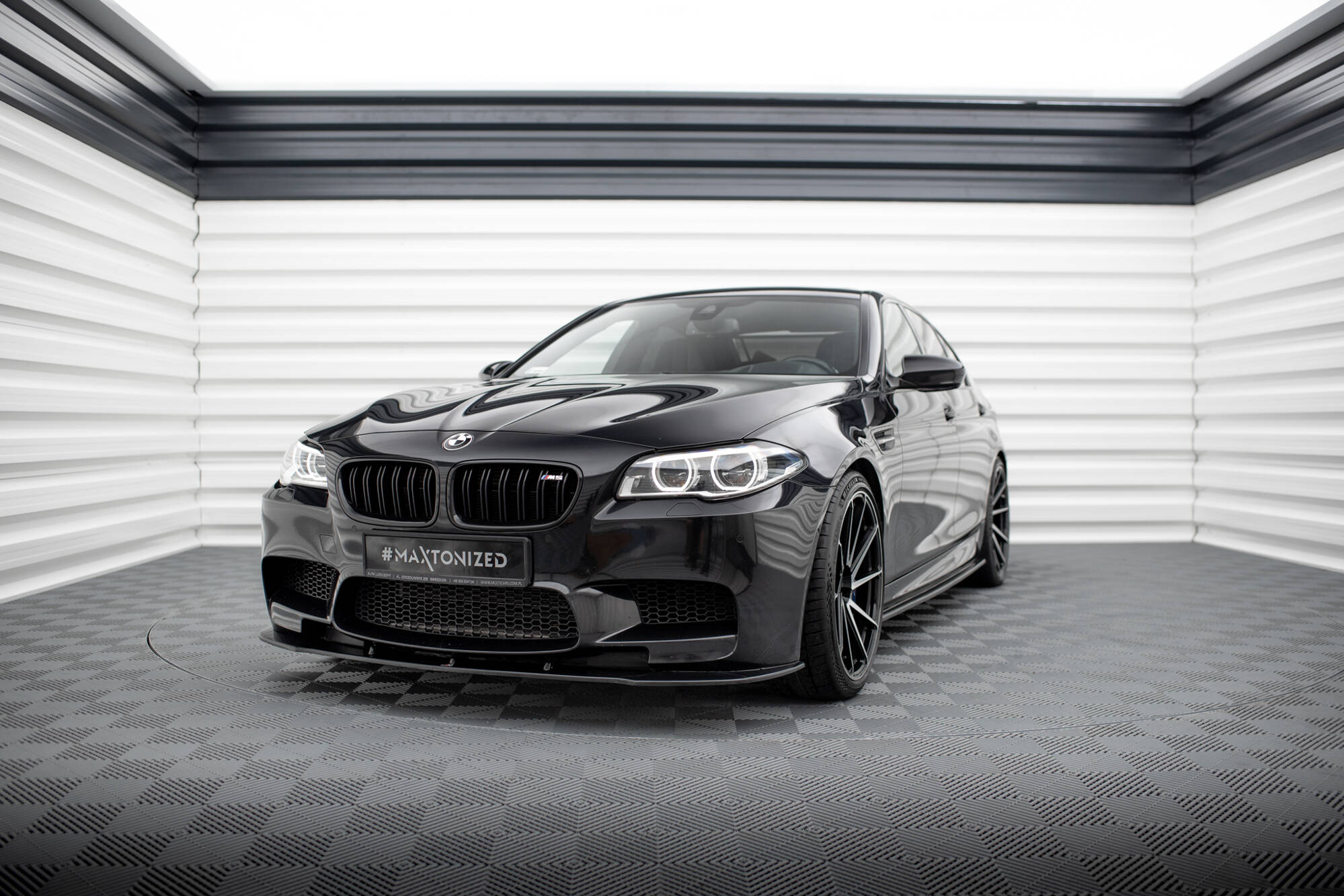 Front Splitter V.1 BMW M5 F10 / F11 - 3