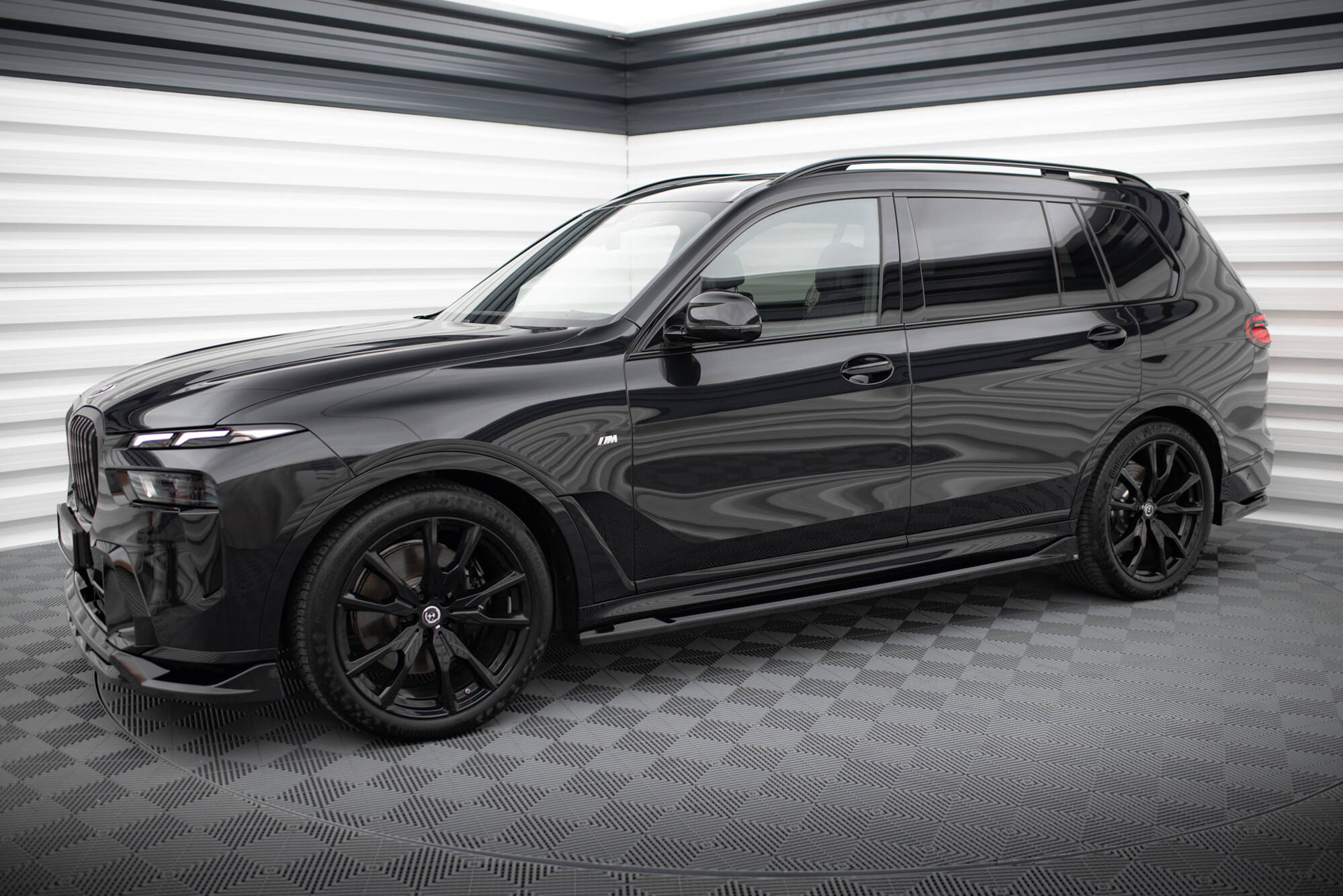 Side Skirts Diffusers BMW X7 M-Pack G07 Facelift - 3