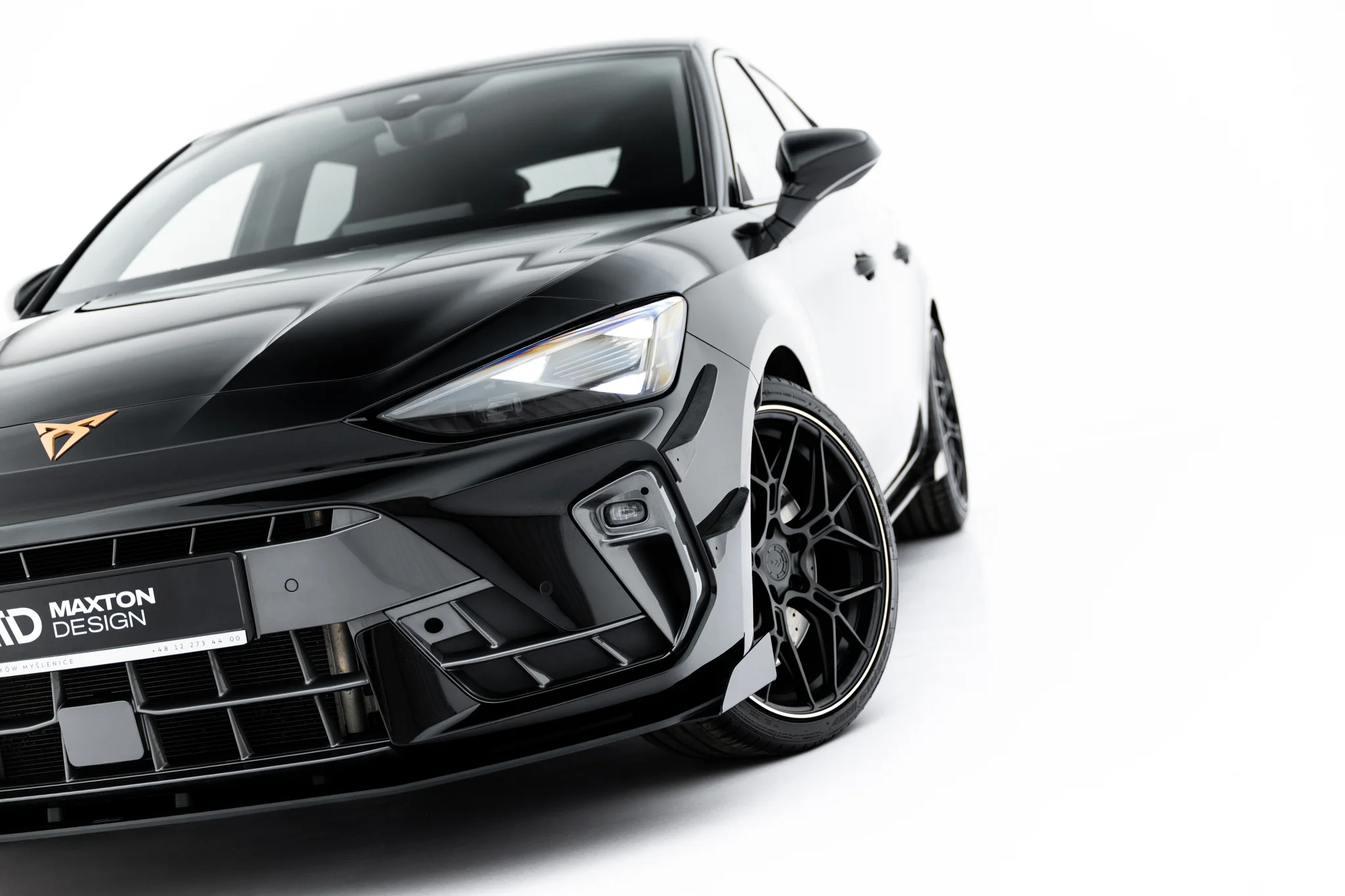 STREET PRO FRONT SPLITTER + FLAPS SUITABLE FOR CUPRA LEON HATCHBACK MK1 FACELIFT – MAXTON DESIGN - 5