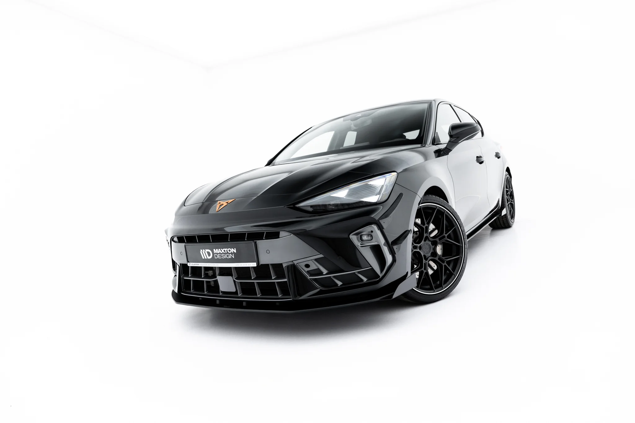 STREET PRO FRONT SPLITTER + FLAPS SUITABLE FOR CUPRA LEON HATCHBACK MK1 FACELIFT – MAXTON DESIGN - 4