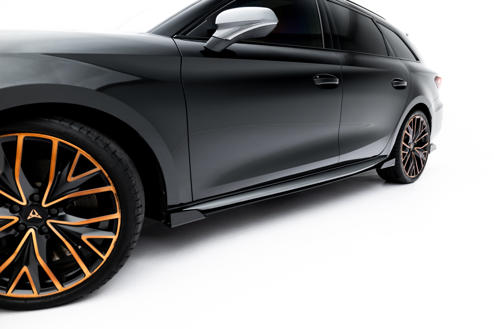 STREET PRO SIDE SKIRTS DIFFUSERS + FLAPS SUITABLE FOR CUPRA LEON ST / HATCHBACK AERO MK1 / MK1 FACELIFT – MAXTON DESIGN - 5