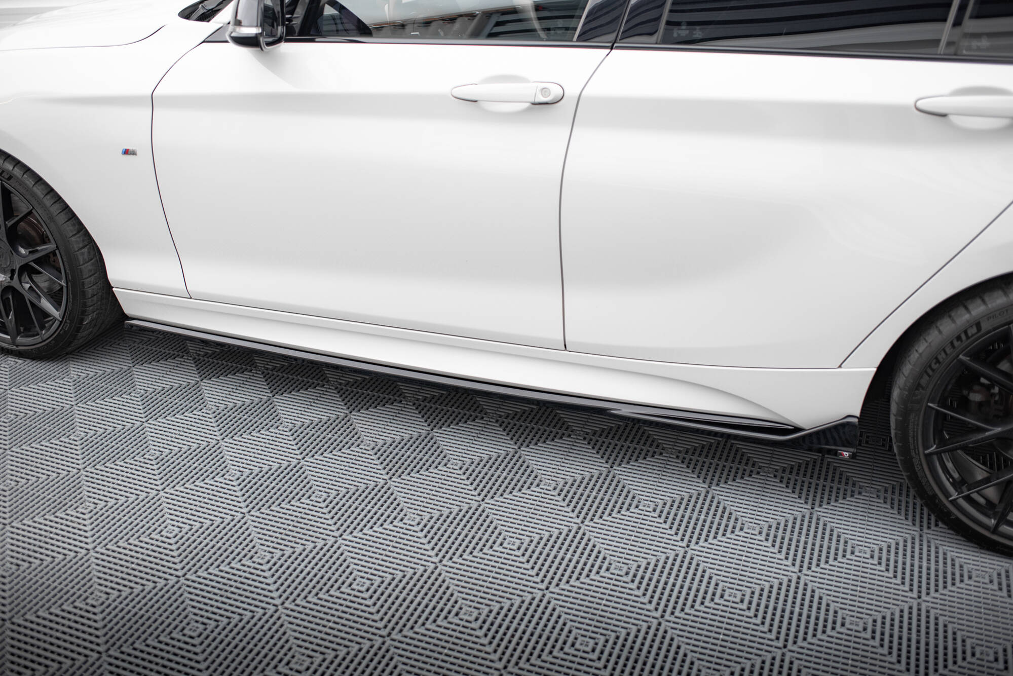 Side Skirts Diffusers V.3 CSL Look BMW 1 M-Pack / M140i F20 Facelift - 4
