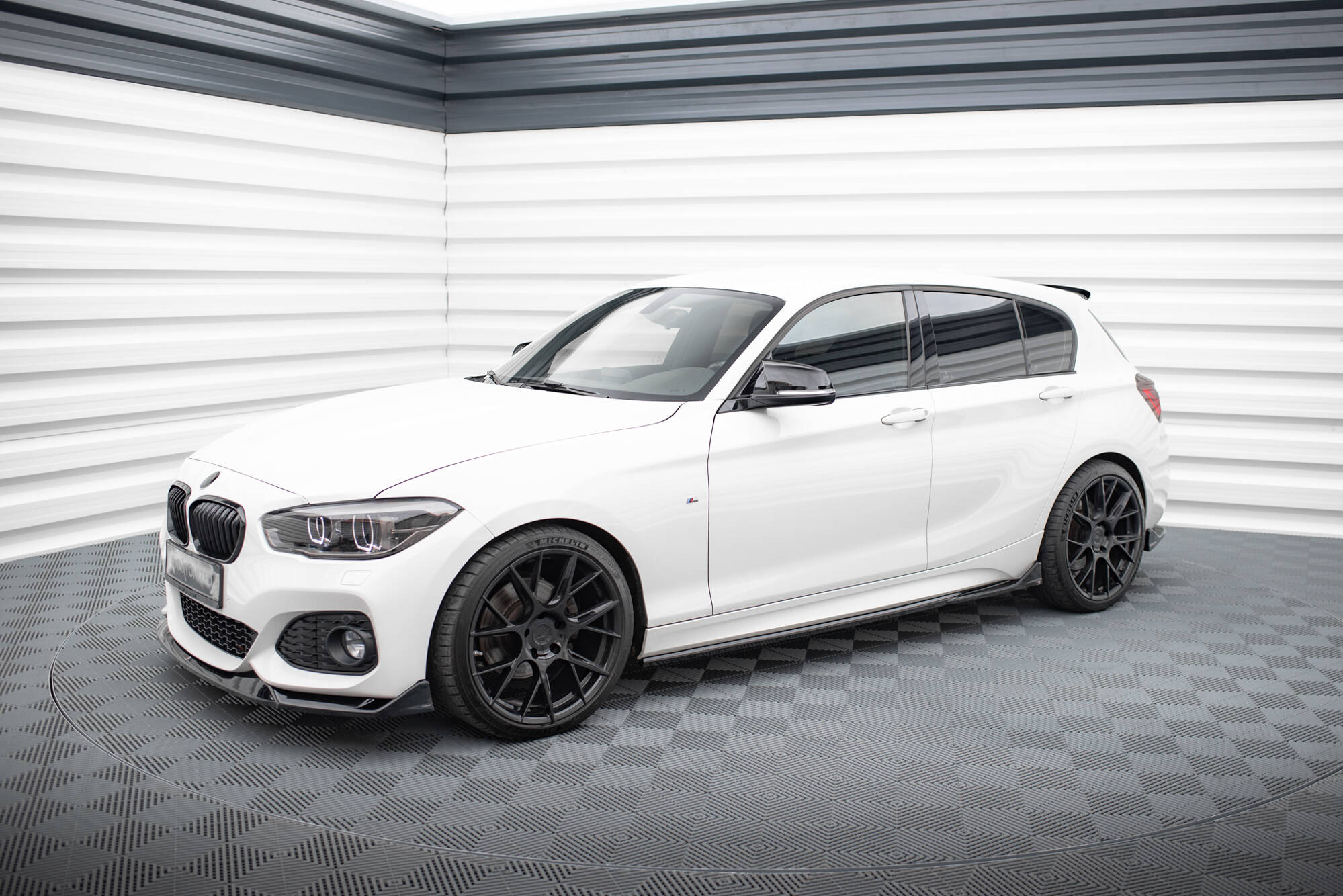Side Skirts Diffusers V.3 CSL Look BMW 1 M-Pack / M140i F20 Facelift - 2