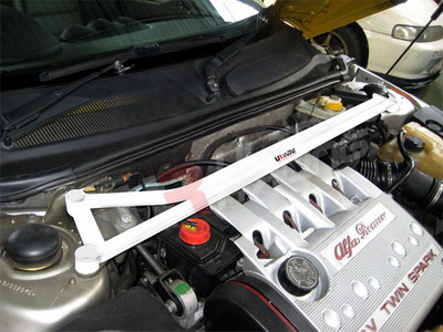 ALFA ROMEO SPIDER GTV 2.0 ULTRARACING FRÄMRE ÖVRE FJÄDERBENSSTAG