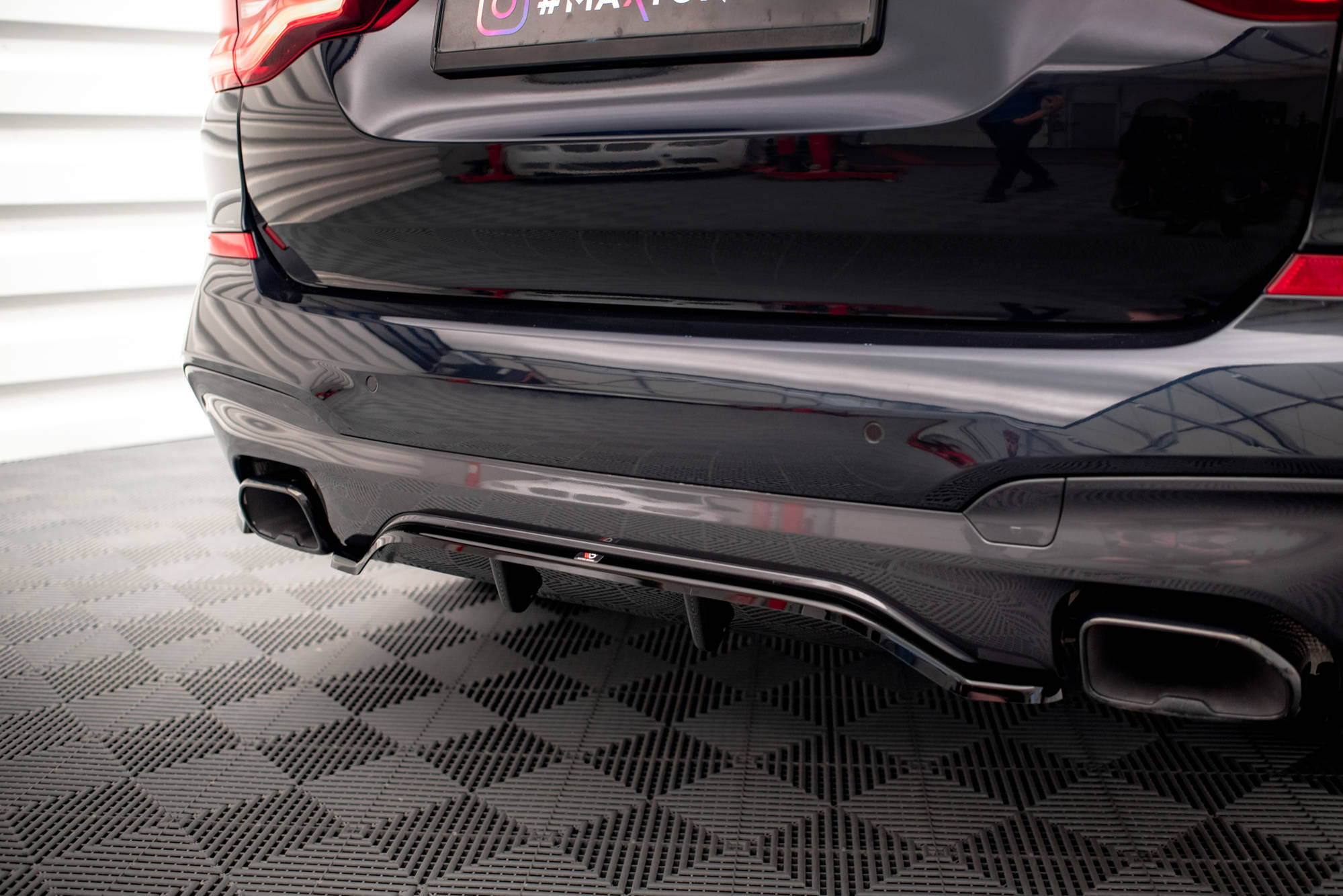 Central Rear Splitter (Vertical Bars) BMW X3 M40i / M40d G01 - 5