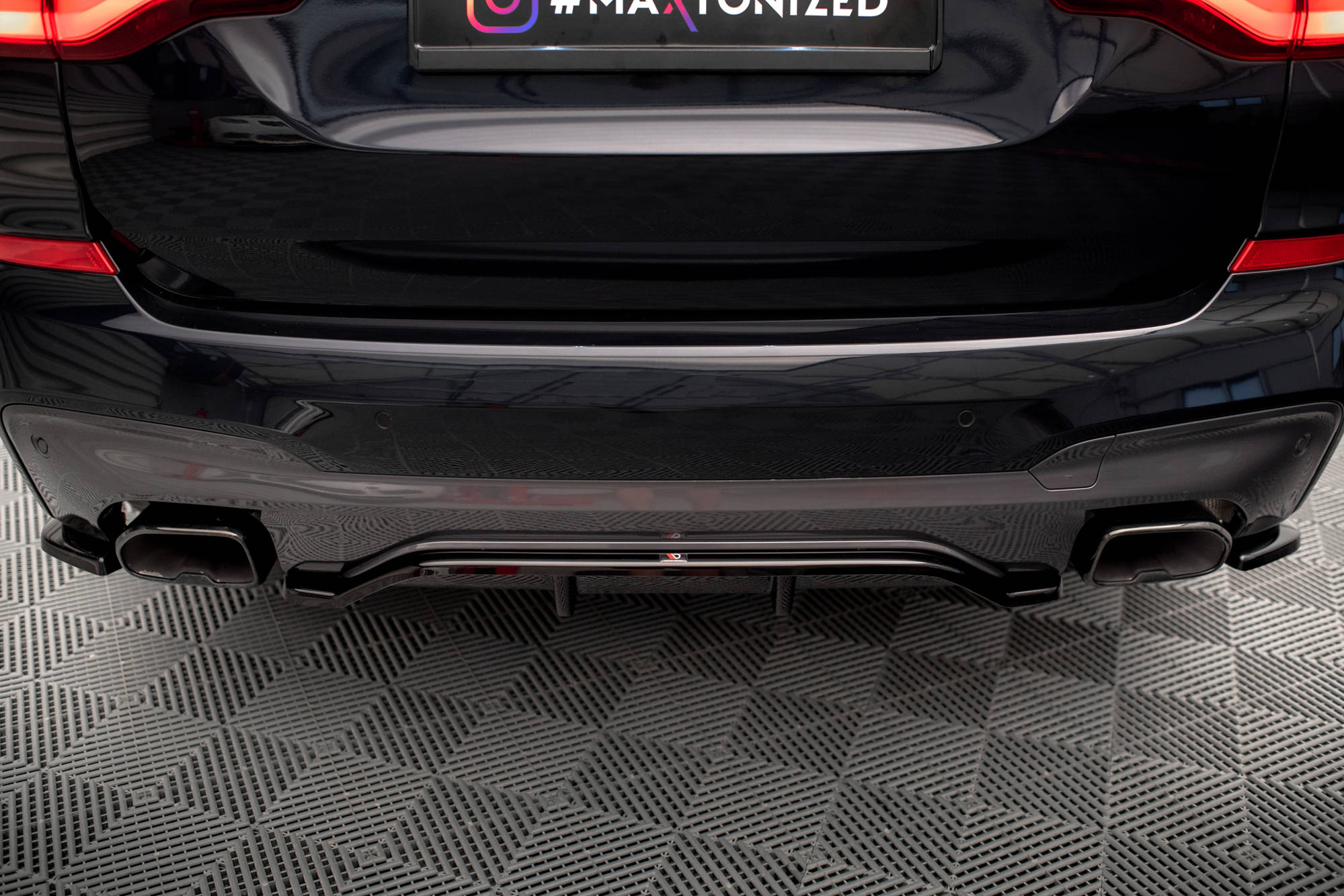 Central Rear Splitter (Vertical Bars) BMW X3 M40i / M40d G01 - 3