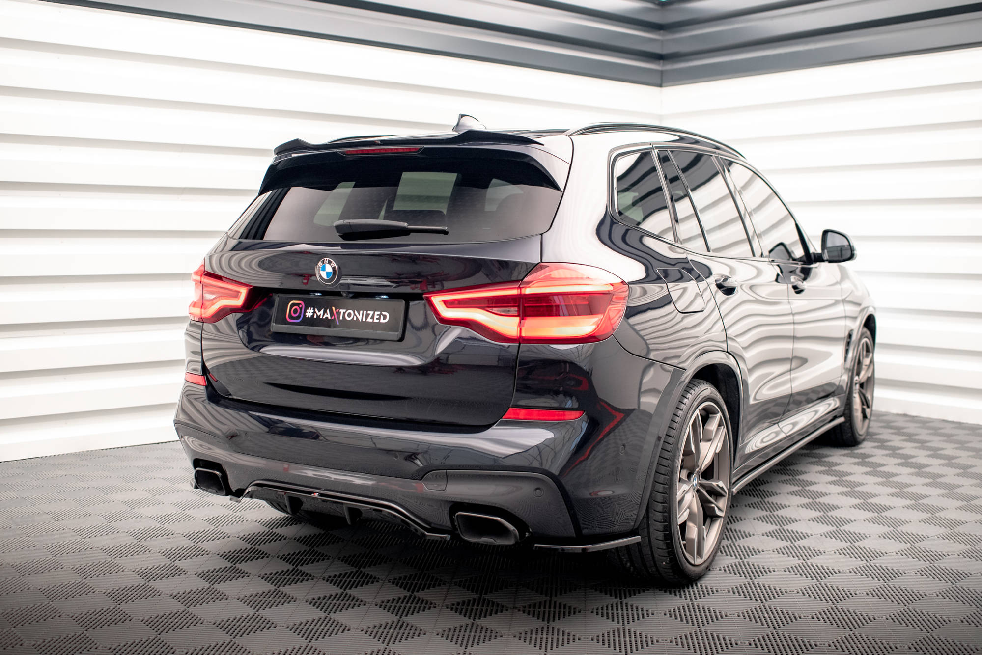 Central Rear Splitter (Vertical Bars) BMW X3 M40i / M40d G01 - 4