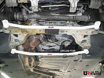 BMW 1 04-11 E87 (120I) 2.0 ULTRARACING FRONT LOWER BAR 1123
