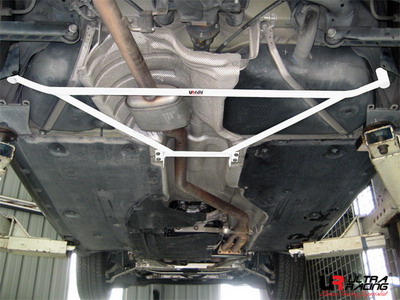 BMW 1 04-11 E87 (120I) 2.0 ULTRARACING REAR MEMBER BRACE