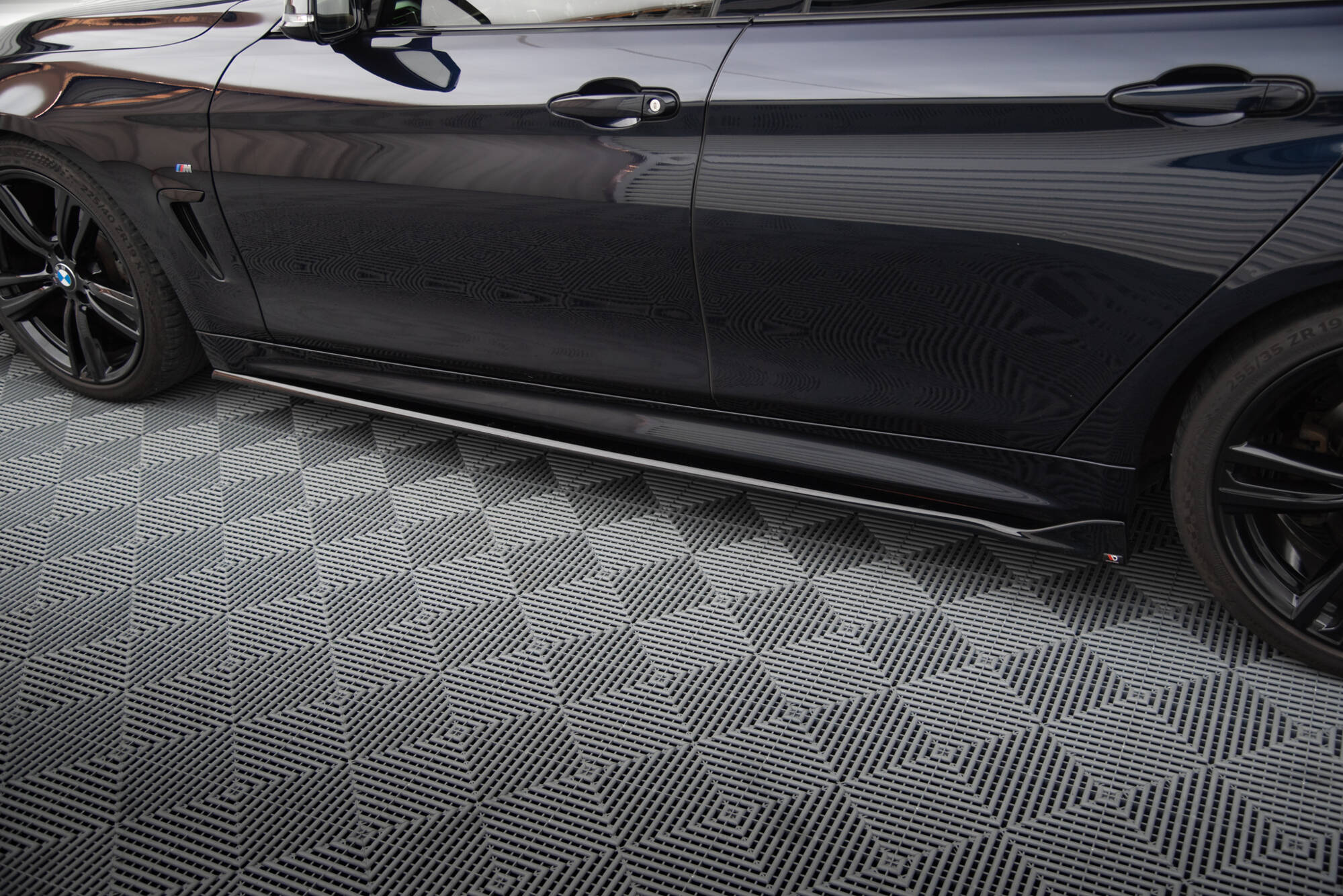 Side Skirts Diffusers V.3 BMW 4 Coupe / Gran Coupe / Cabrio M-Pack F32 / F36 / F33 - 2