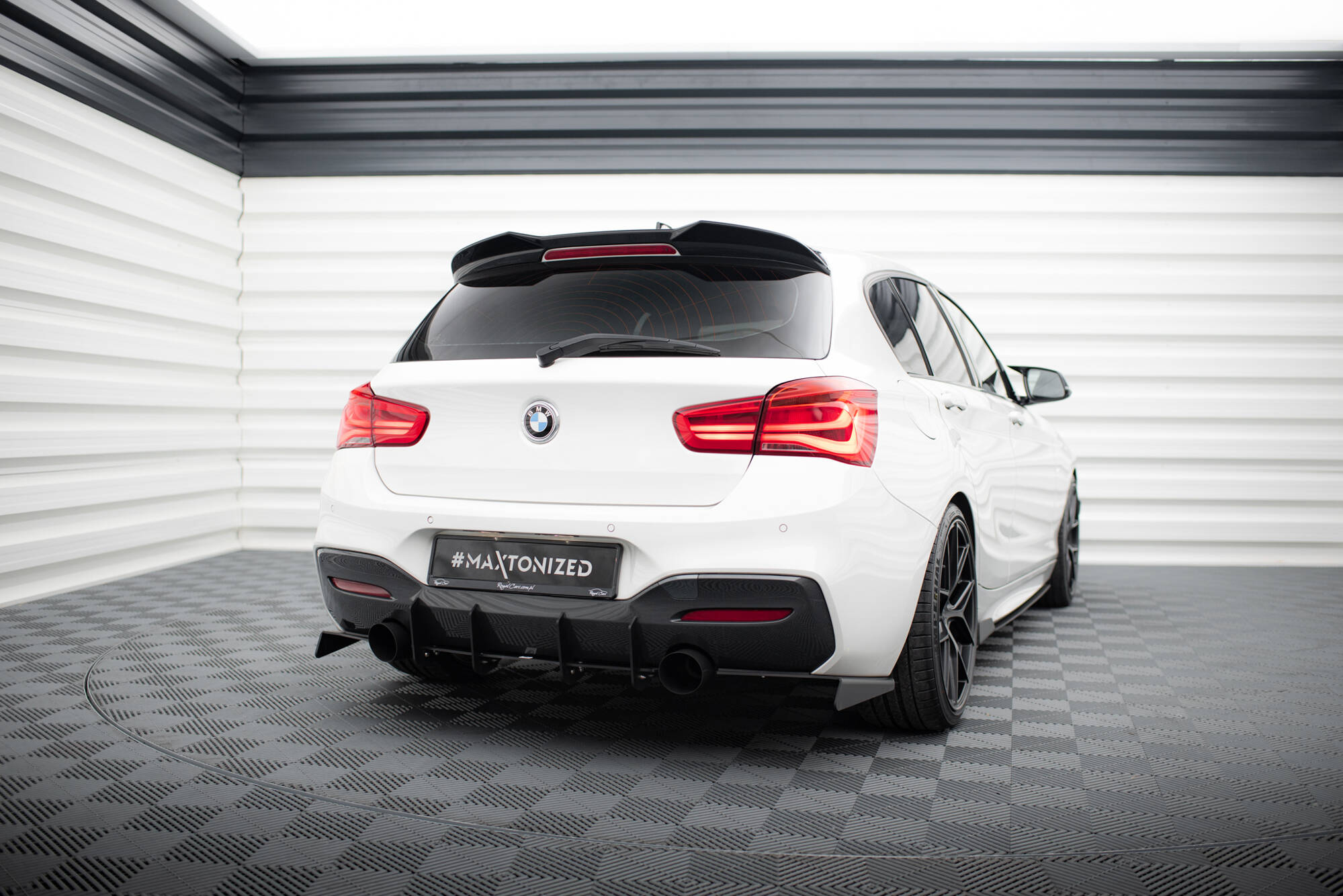 Rear Side Splitters BMW 1 F20 / F21 Facelift - 3