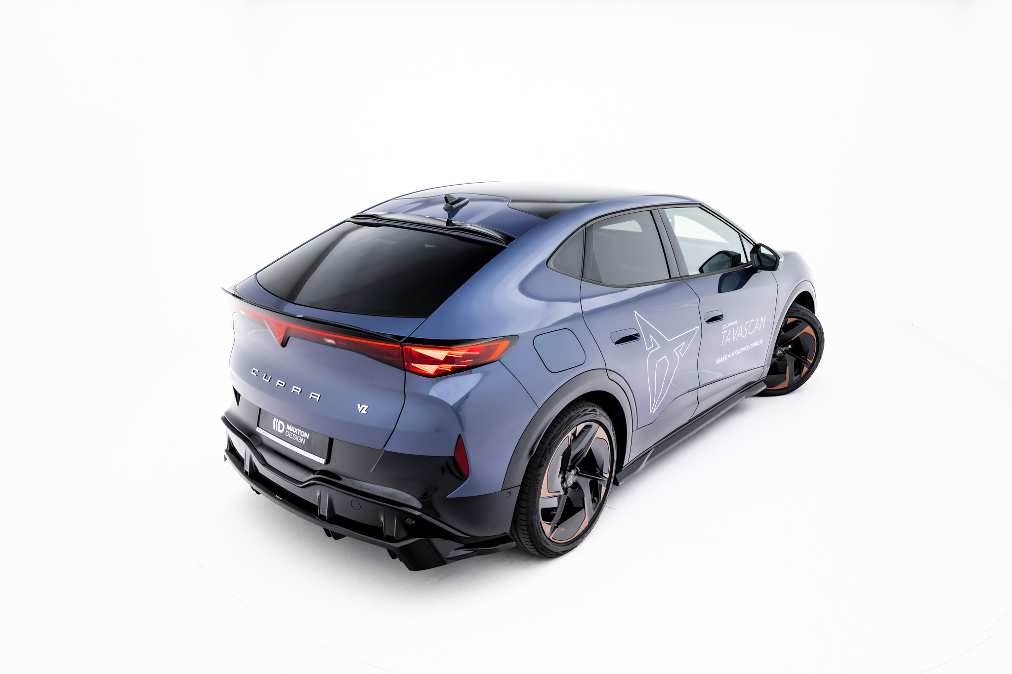 THE EXTENSION OF THE REAR WINDOW SUITABLE FOR CUPRA TAVASCAN MK1 – MAXTON DESIGN - 5