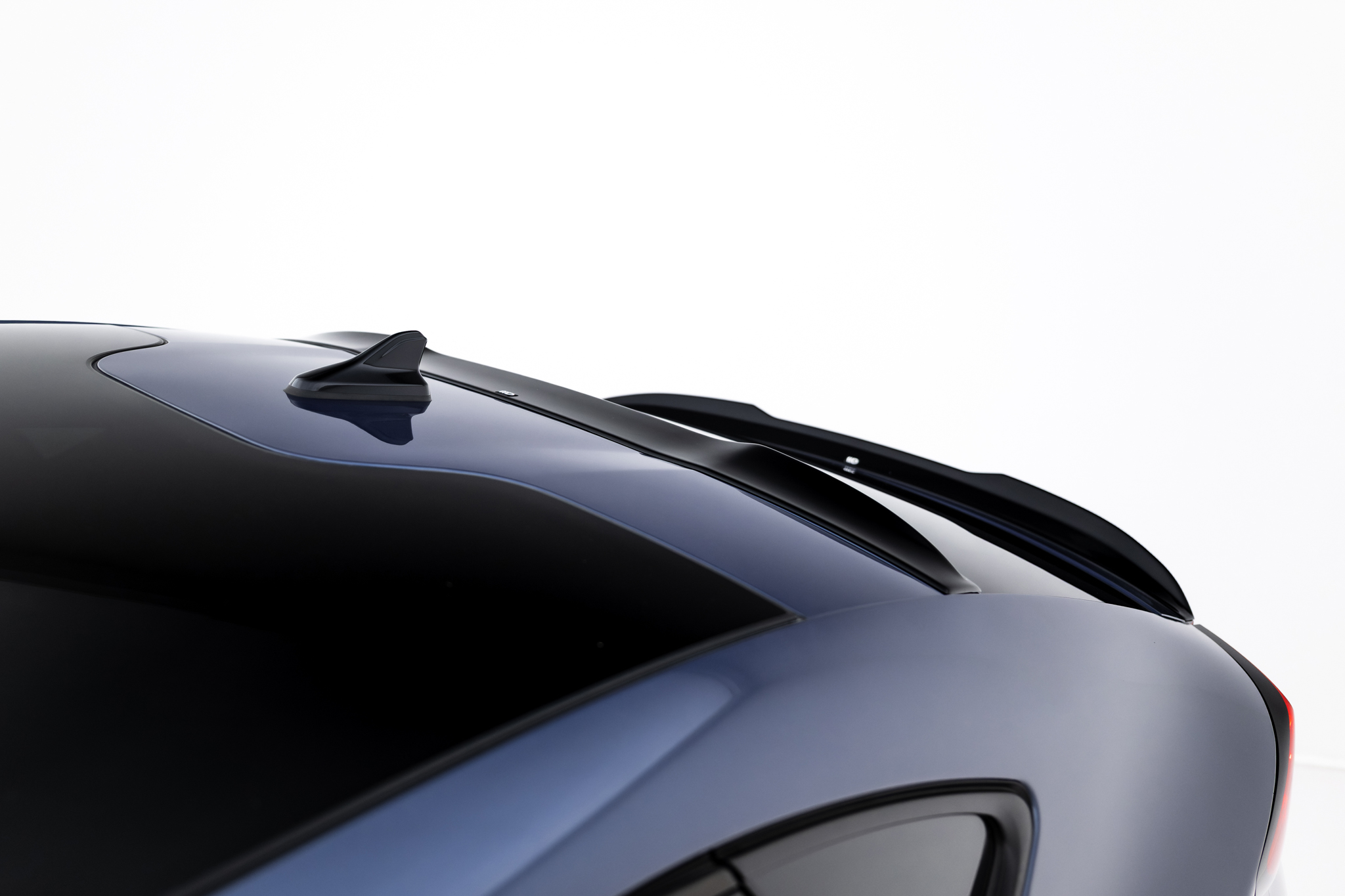 THE EXTENSION OF THE REAR WINDOW SUITABLE FOR CUPRA TAVASCAN MK1 – MAXTON DESIGN - 8