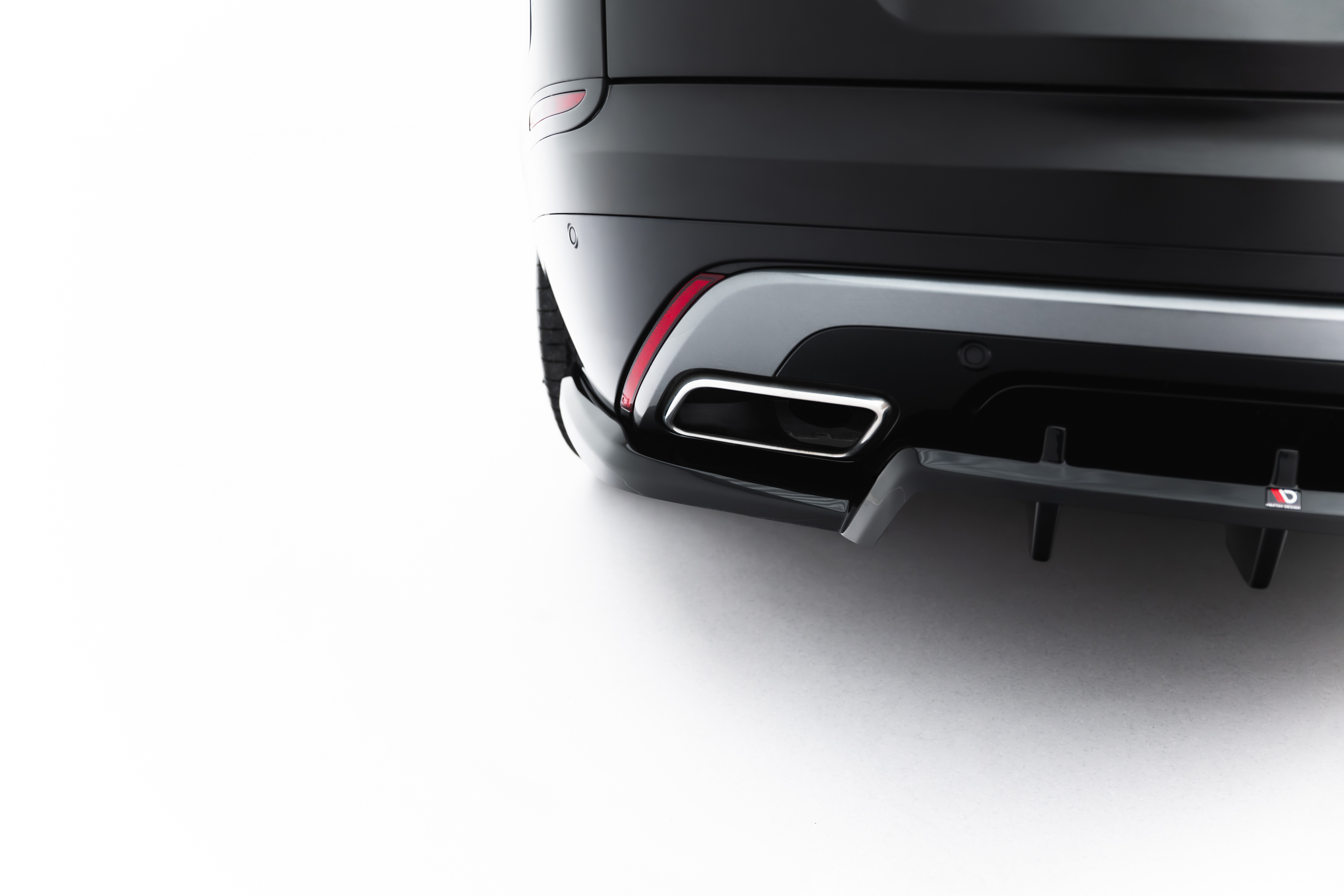 REAR SPLITTER (WITH VERTICAL BARS) V.3 SUITABLE FOR LAND ROVER RANGE ROVER VELAR R-DYNAMIC MK1 – MAXTON DESIGN - 7