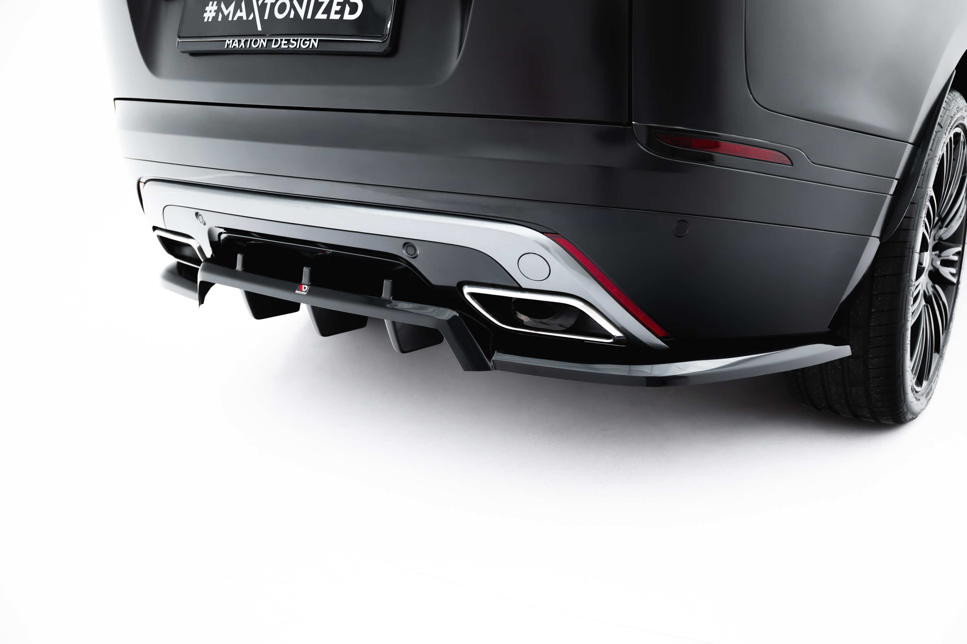 REAR SPLITTER (WITH VERTICAL BARS) V.3 SUITABLE FOR LAND ROVER RANGE ROVER VELAR R-DYNAMIC MK1 – MAXTON DESIGN - 8