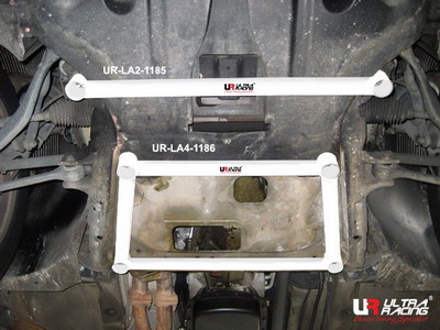 BMW E83 X3 2.5 03+ ULTRARACING 2-POINT FRONT LOWER TIEBAR
