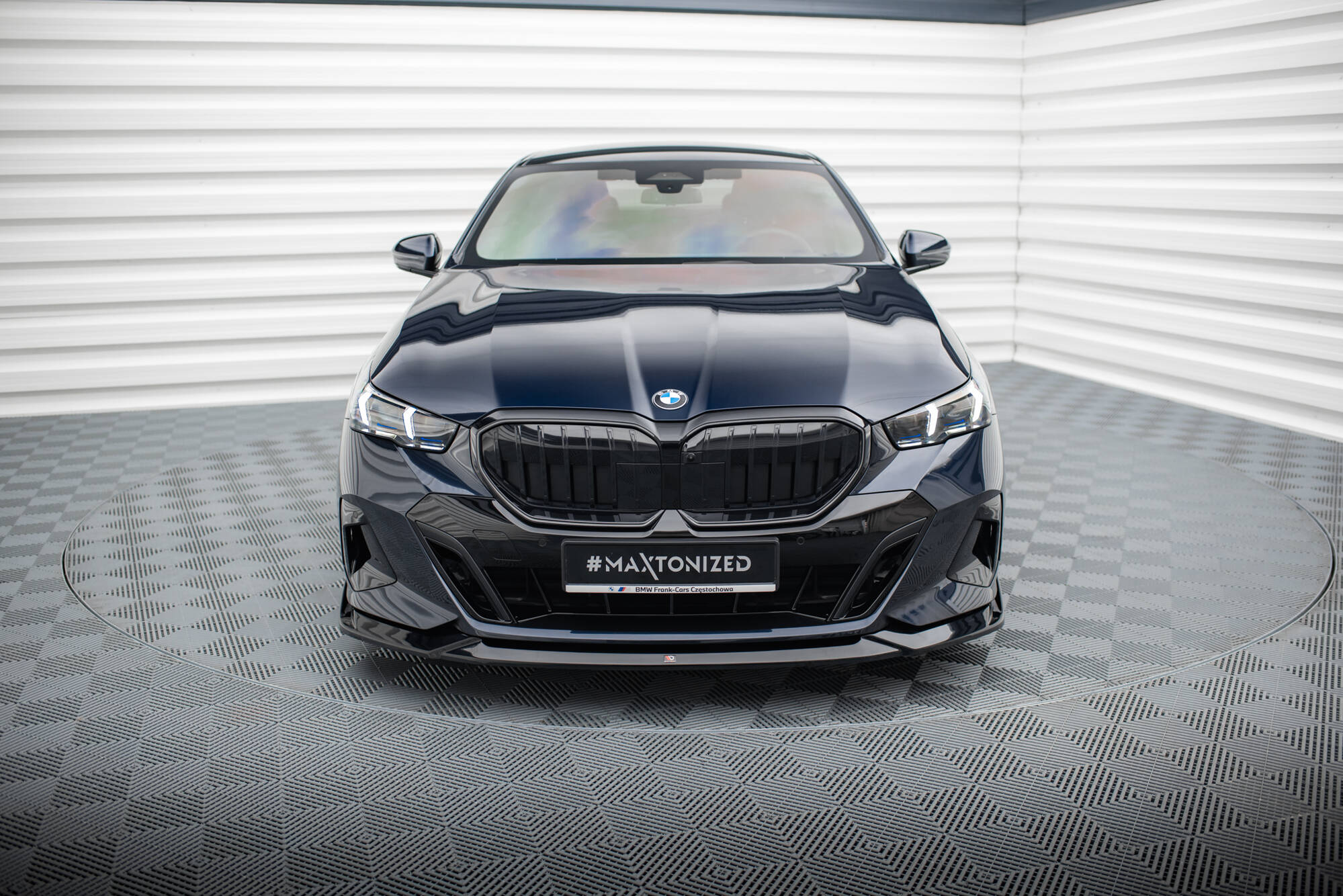 Front Splitter V.2 BMW 5 M-Pack G60 - 2