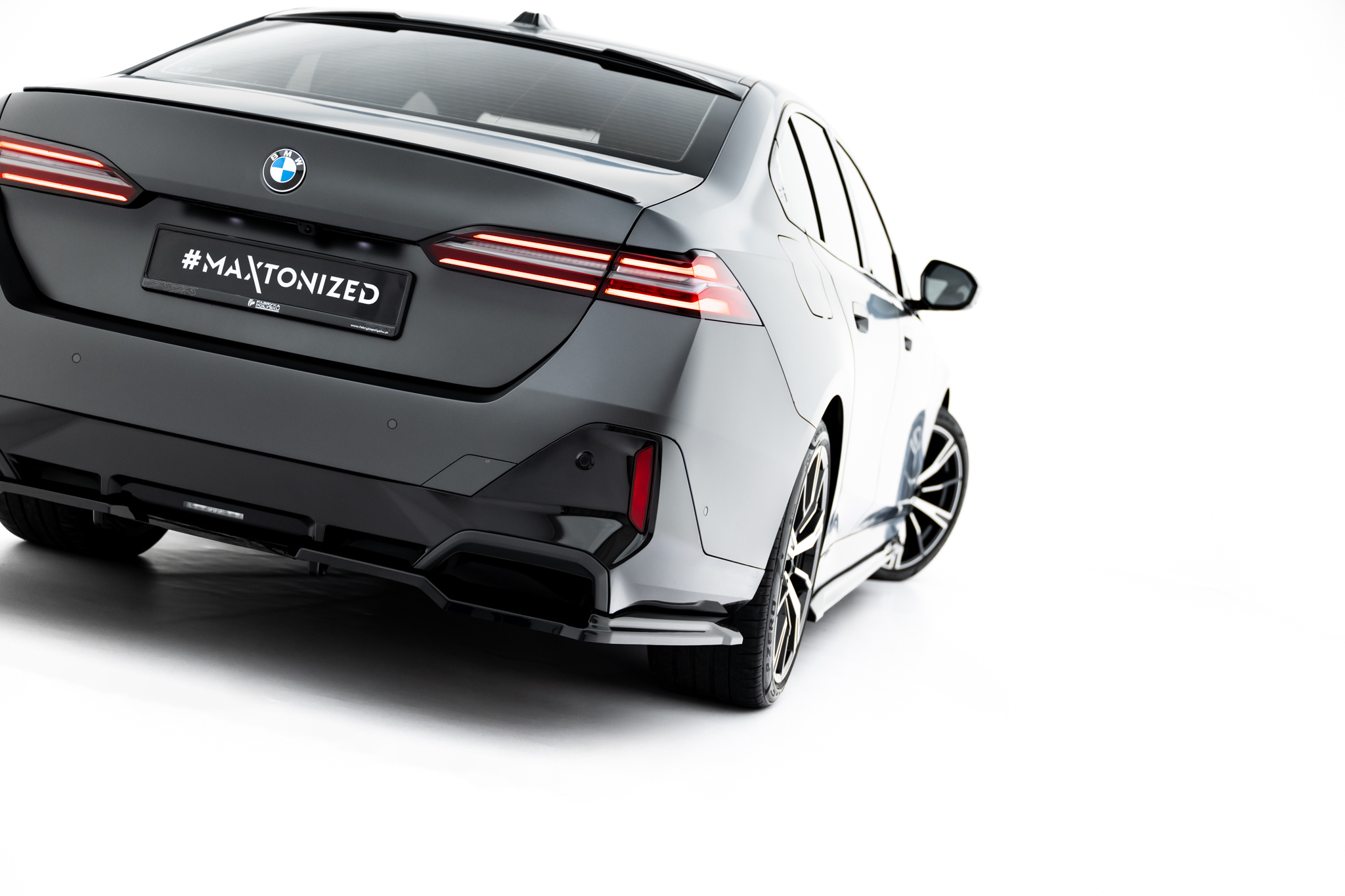REAR SIDE SPLITTERS V.2 SUITABLE FOR BMW 5 / I5 M-PACK SEDAN / TOURING G60 / G61 – MAXTON DESIGN - 5