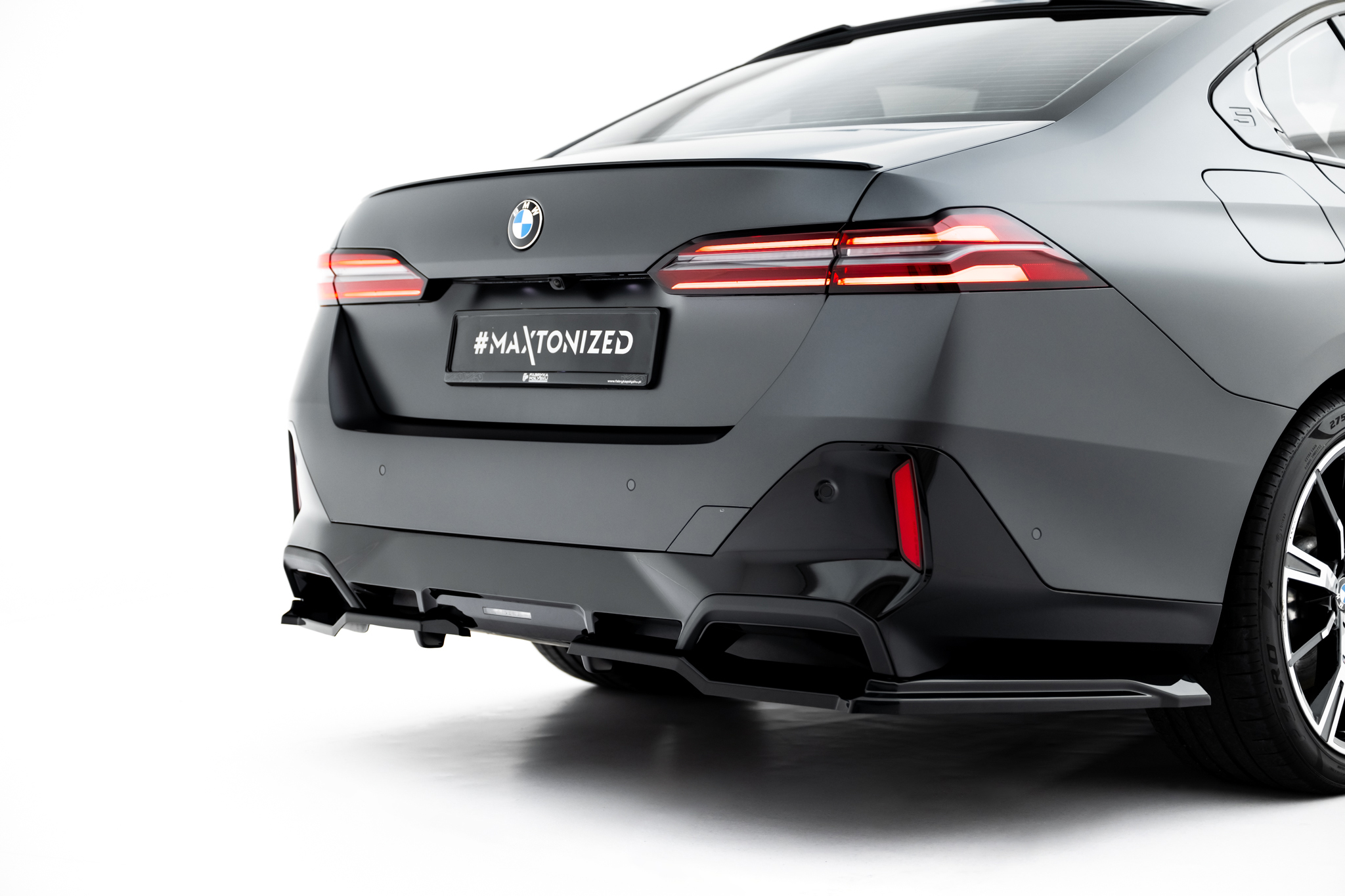 REAR SIDE SPLITTERS V.2 SUITABLE FOR BMW 5 / I5 M-PACK SEDAN / TOURING G60 / G61 – MAXTON DESIGN - 7
